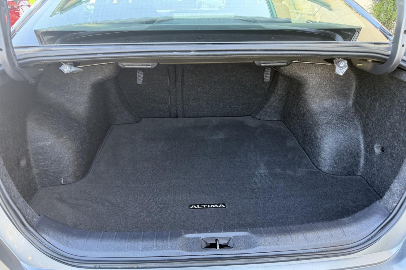 2025 Gray /Black Nissan Altima SV (1N4BL4DV0SN) with an 4 Cyl 2.5 Liter engine, Automatic transmission, located at 2304 W. Main St., Boise, ID, 83702, (208) 342-7777, 43.622105, -116.218658 - Remaining Factory Warranty! Loaded With Safety Features! - Photo#17