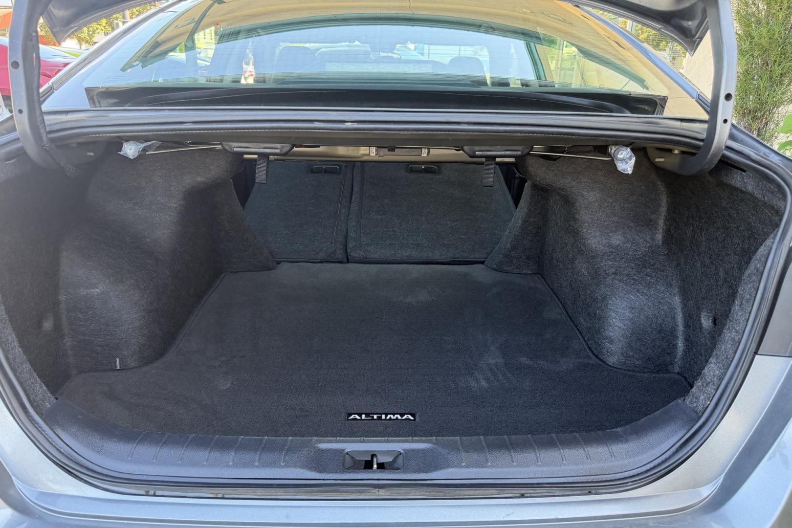 2025 Gray /Black Nissan Altima SV (1N4BL4DV0SN) with an 4 Cyl 2.5 Liter engine, Automatic transmission, located at 2304 W. Main St., Boise, ID, 83702, (208) 342-7777, 43.622105, -116.218658 - Remaining Factory Warranty! Loaded With Safety Features! - Photo#18