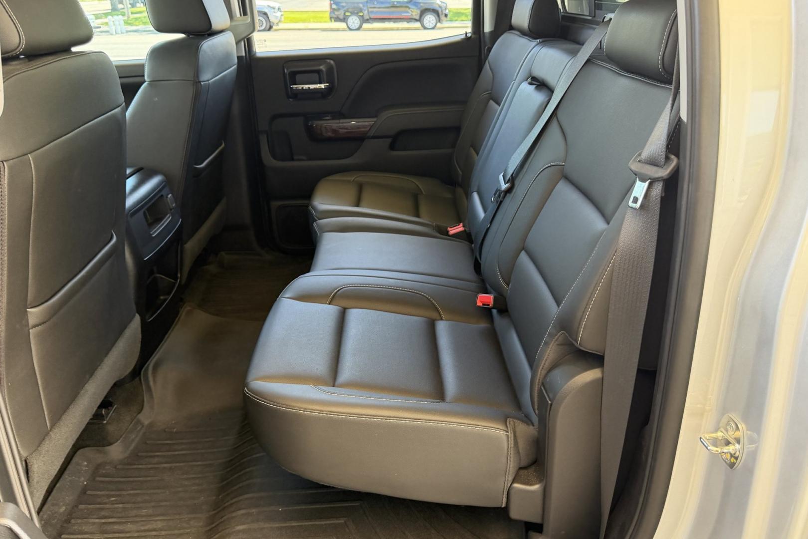 2018 Silver /Black GMC Sierra SLT Z71 (1GT12TEY5JF) with an V8 6.6 Liter Duramax Turbo Diesel engine, Allison Automatic 6 Speed transmission, located at 2304 W. Main St., Boise, ID, 83702, (208) 342-7777, 43.622105, -116.218658 - Photo#15