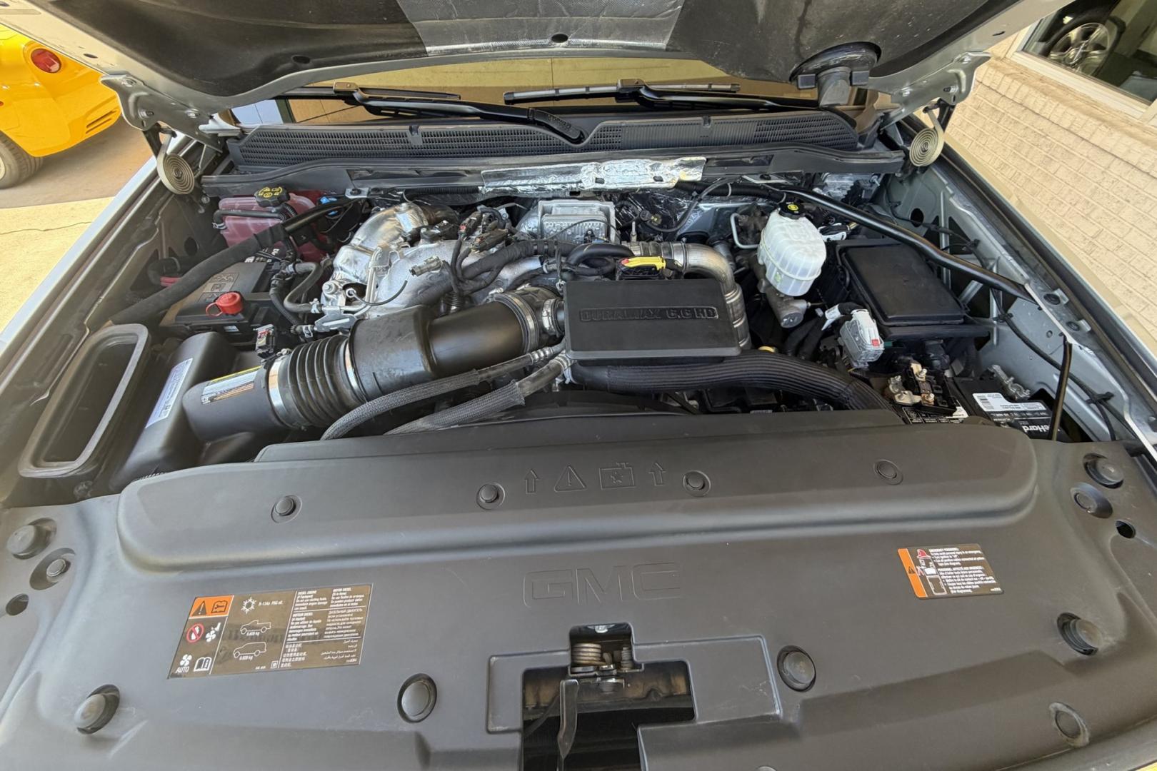 2018 Silver /Black GMC Sierra SLT Z71 (1GT12TEY5JF) with an V8 6.6 Liter Duramax Turbo Diesel engine, Allison Automatic 6 Speed transmission, located at 2304 W. Main St., Boise, ID, 83702, (208) 342-7777, 43.622105, -116.218658 - Photo#19