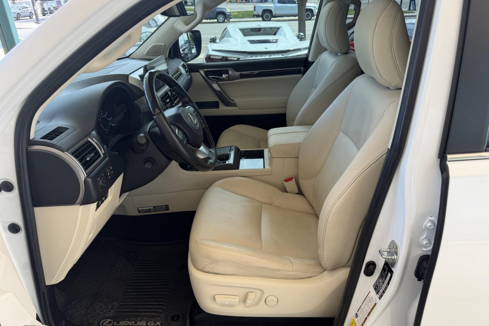 2022 White /Beige Lexus GX 460 Luxury (JTJGM7BX1N5) with an V8 4.6 Liter engine, Automatic 6 Speed transmission, located at 2304 W. Main St., Boise, ID, 83702, (208) 342-7777, 43.622105, -116.218658 - A Dream To Drive!- Photo#14