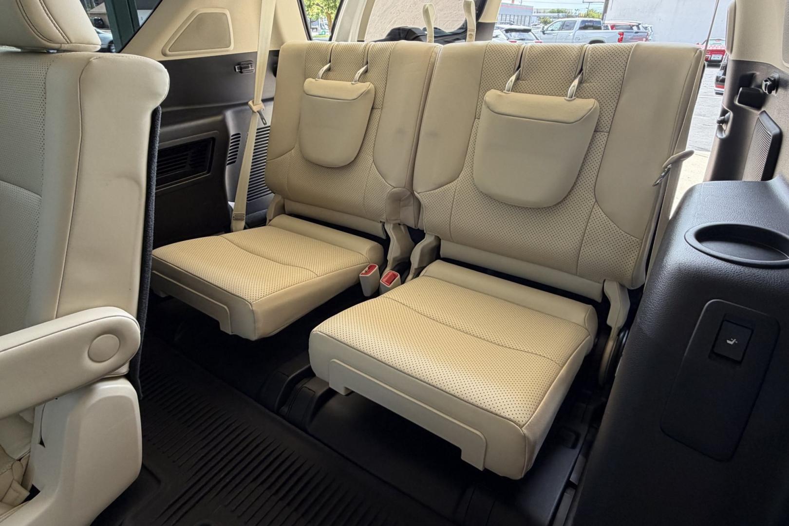 2022 White /Beige Lexus GX 460 Luxury (JTJGM7BX1N5) with an V8 4.6 Liter engine, Automatic 6 Speed transmission, located at 2304 W. Main St., Boise, ID, 83702, (208) 342-7777, 43.622105, -116.218658 - A Dream To Drive!- Photo#24