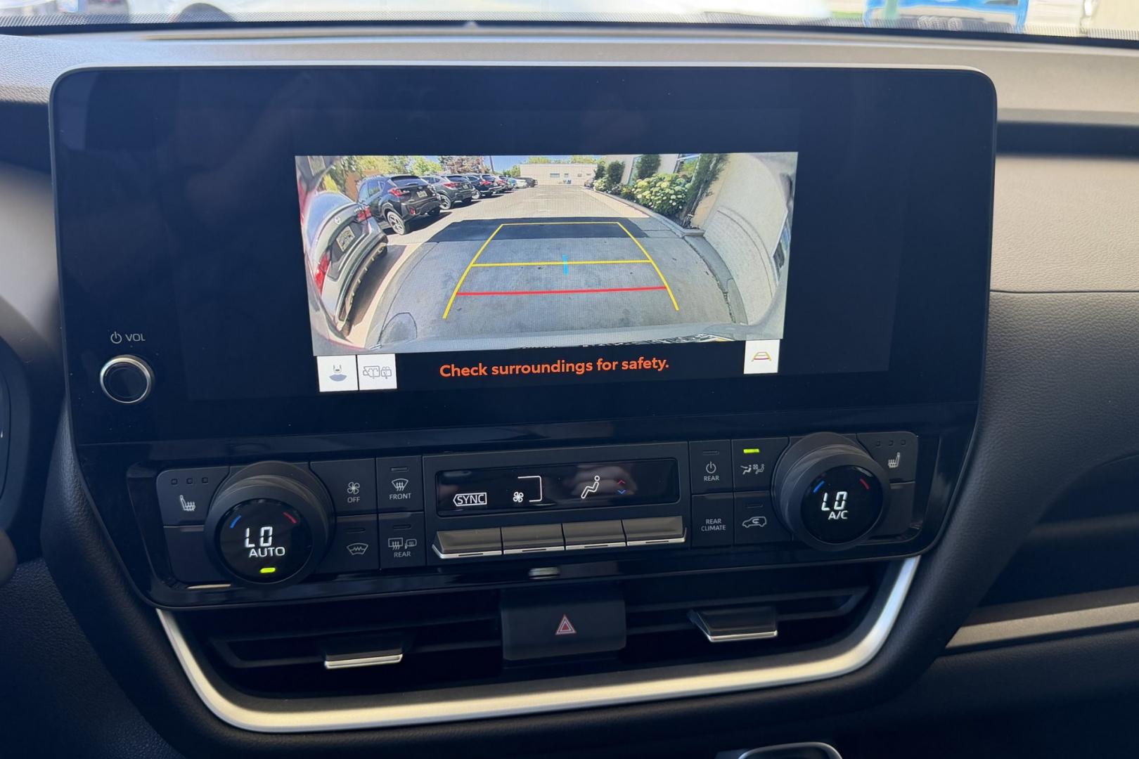 2024 Iconic Silver Metallic /Black Toyota Grand Highlander XLE (5TDAAAB54RS) with an 4 Cyl 2.4 Liter Turbo engine, Automatic 8 Speed transmission, located at 2304 W. Main St., Boise, ID, 83702, (208) 342-7777, 43.622105, -116.218658 - Remaining Factory Warranty! Very Low Mileage! Freshly Serviced And Ready To Go! - Photo#5