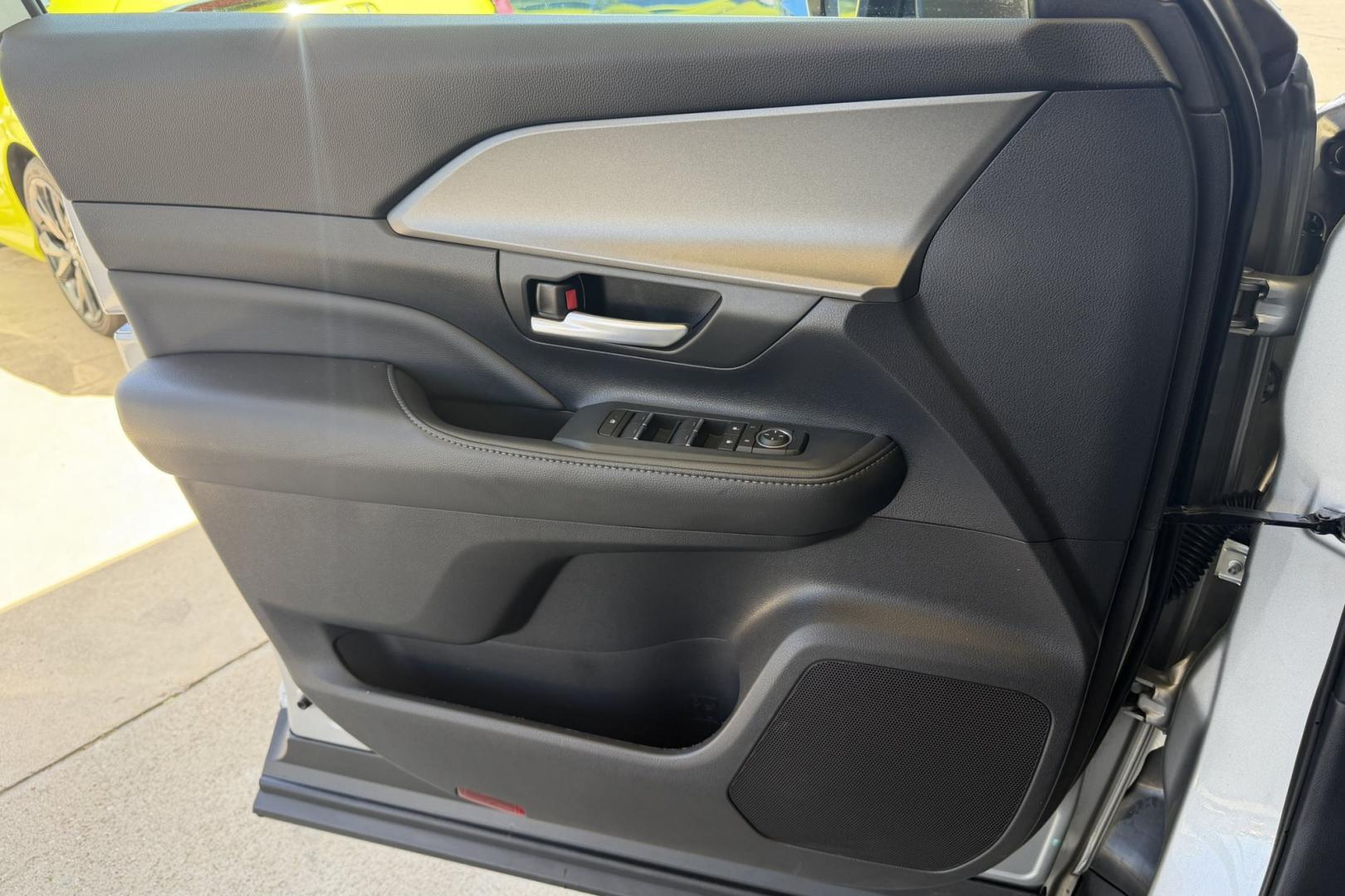 2024 Iconic Silver Metallic /Black Toyota Grand Highlander XLE (5TDAAAB54RS) with an 4 Cyl 2.4 Liter Turbo engine, Automatic 8 Speed transmission, located at 2304 W. Main St., Boise, ID, 83702, (208) 342-7777, 43.622105, -116.218658 - Remaining Factory Warranty! Very Low Mileage! Freshly Serviced And Ready To Go! - Photo#7