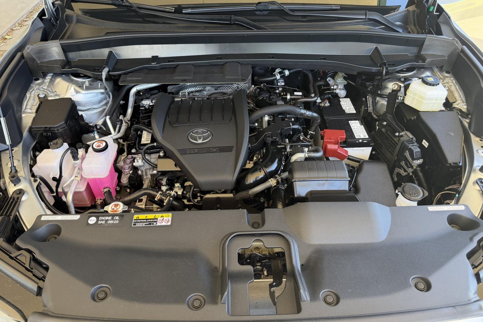 2024 Iconic Silver Metallic /Black Toyota Grand Highlander XLE (5TDAAAB54RS) with an 4 Cyl 2.4 Liter Turbo engine, Automatic 8 Speed transmission, located at 2304 W. Main St., Boise, ID, 83702, (208) 342-7777, 43.622105, -116.218658 - Remaining Factory Warranty! Very Low Mileage! Freshly Serviced And Ready To Go! - Photo#14