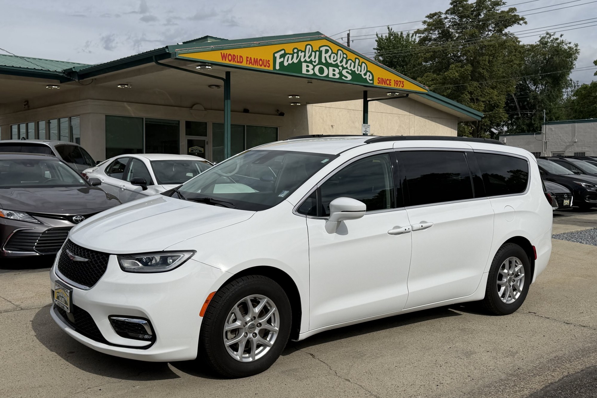 photo of 2022 Chrysler Pacifica Touring L