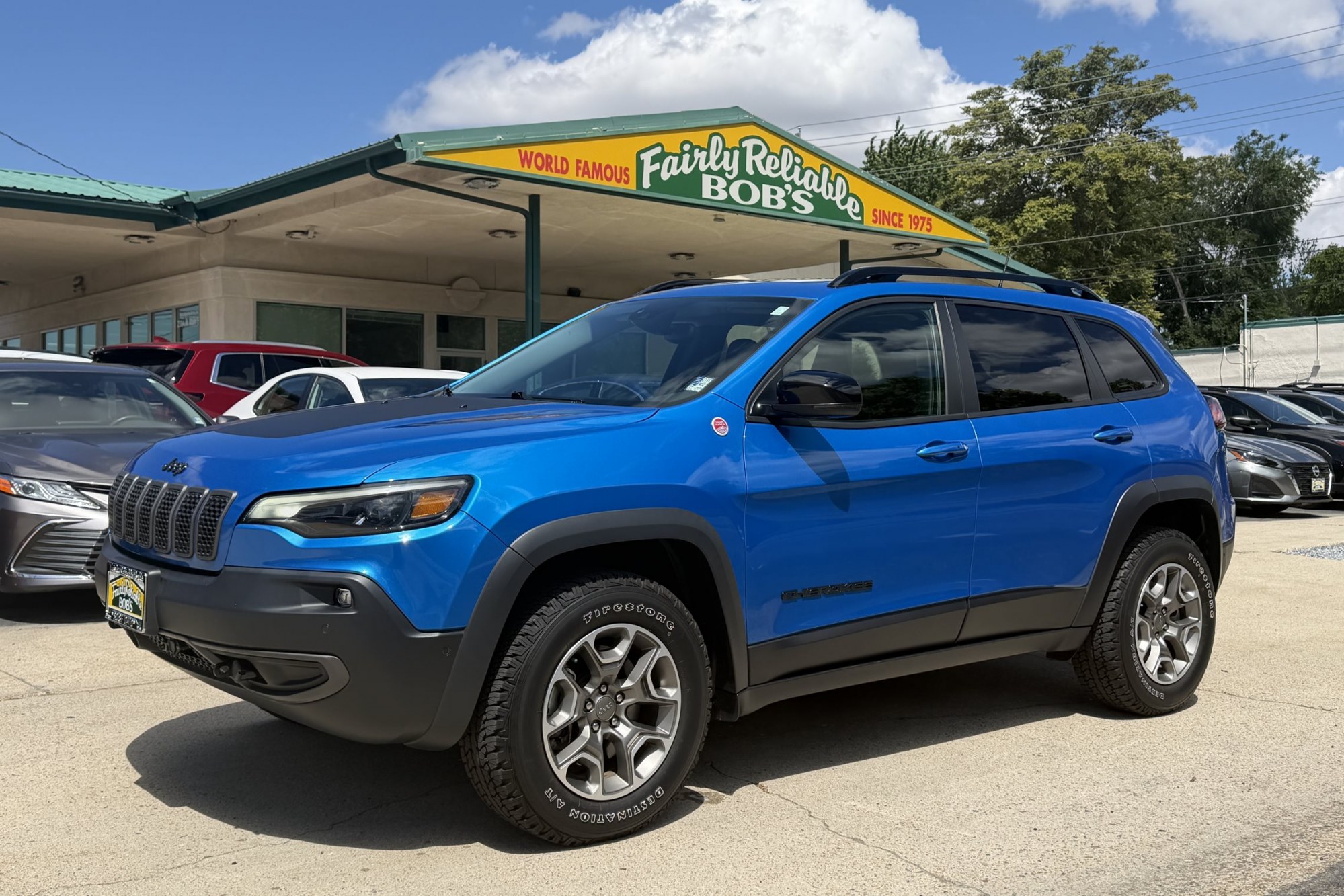 photo of 2023 Jeep Cherokee Trailhawk 4x4