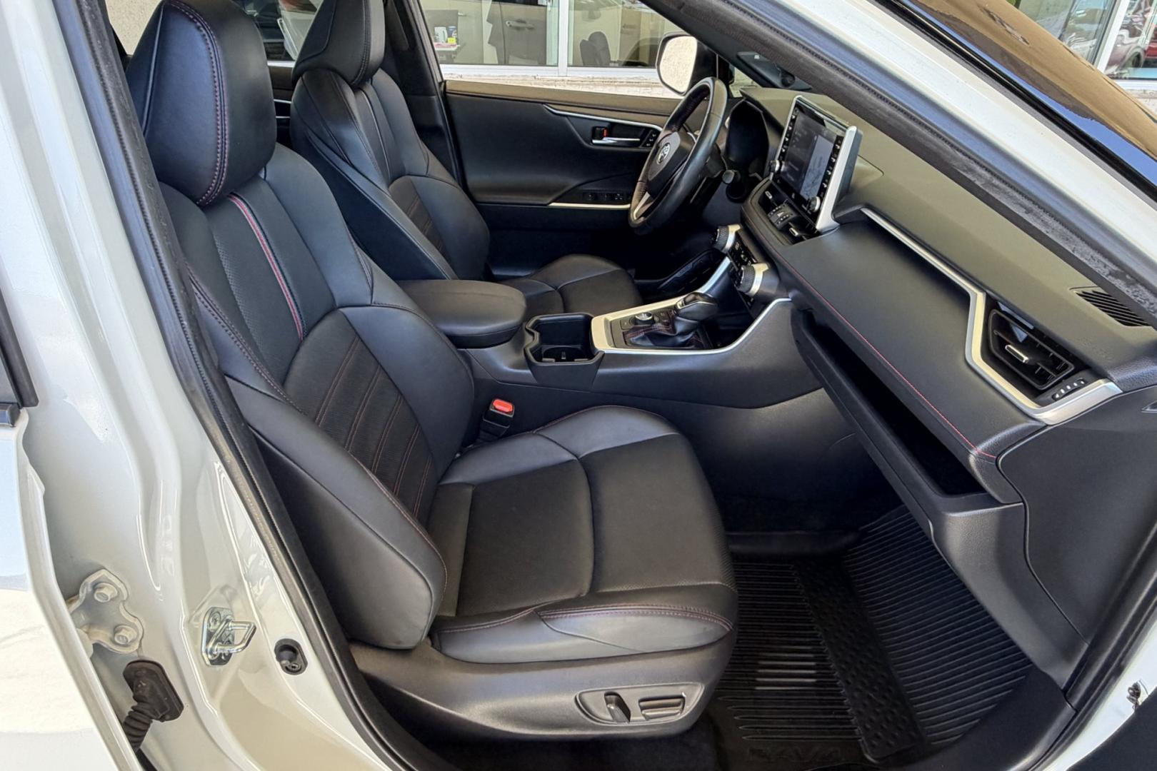 2022 Blizzard Pearl /Black Toyota RAV4 Prime XSE (JTMFB3FV8ND) with an 4 Cyl 2.5 Liter Plug In Hybrid engine, Automatic transmission, located at 2304 W. Main St., Boise, ID, 83702, (208) 342-7777, 43.622105, -116.218658 - Loaded With Safety And Comfort! Hard To Find! Great To Own!- Photo#21