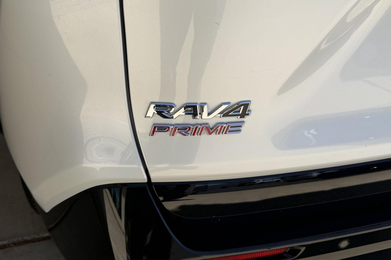 2022 Blizzard Pearl /Black Toyota RAV4 Prime XSE (JTMFB3FV8ND) with an 4 Cyl 2.5 Liter Plug In Hybrid engine, Automatic transmission, located at 2304 W. Main St., Boise, ID, 83702, (208) 342-7777, 43.622105, -116.218658 - Loaded With Safety And Comfort! Hard To Find! Great To Own!- Photo#26