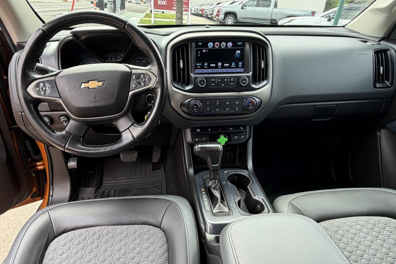 2017 Burning Hot Metallic /Black Chevrolet Colorado Z71 (1GCPTDE14H1) with an 4 Cyl 2.8 Liter Duramax Turbo Diesel engine, Automatic 6 Speed transmission, located at 2304 W. Main St., Boise, ID, 83702, (208) 342-7777, 43.622105, -116.218658 - Matching Leer Shell! Very Clean Colorado Diesel!- Photo#10