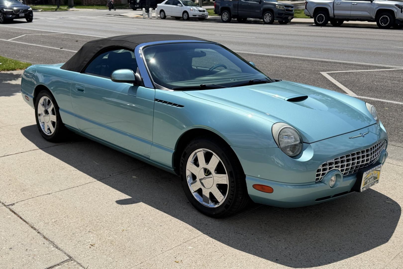 2002 Thunderbird Blue /Thunderbird Blue Ford Thunderbird Deluxe (1FAHP60A22Y) with an V8 3.9 Liter engine, Automatic transmission, located at 2304 W. Main St., Boise, ID, 83702, (208) 342-7777, 43.622105, -116.218658 - Stunning And Rare Color Combination! Hardtop And Power Convertible Soft Top!- Photo#23
