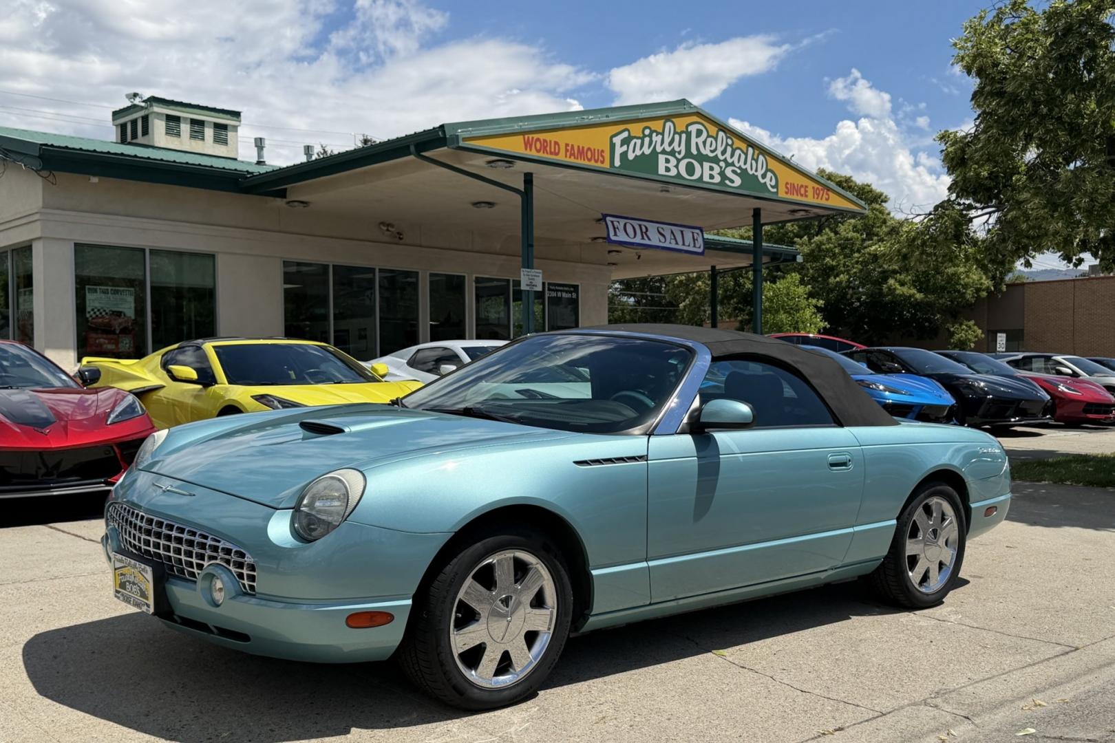 2002 Thunderbird Blue /Thunderbird Blue Ford Thunderbird Deluxe (1FAHP60A22Y) with an V8 3.9 Liter engine, Automatic transmission, located at 2304 W. Main St., Boise, ID, 83702, (208) 342-7777, 43.622105, -116.218658 - Stunning And Rare Color Combination! Hardtop And Power Convertible Soft Top!- Photo#21