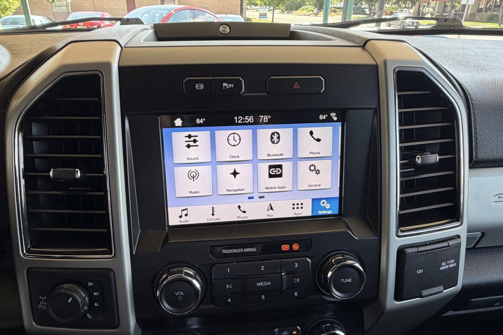 2019 Silver /Black Ford F-350 Lariat (1FT8W3BT7KE) with an V8 6.7 Liter Powerstroke Turbo Diesel engine, Automatic 6 Speed transmission, located at 2304 W. Main St., Boise, ID, 83702, (208) 342-7777, 43.622105, -116.218658 - Front Bench Split Seating For 6! Long Bed! Ready To Haul!- Photo#9