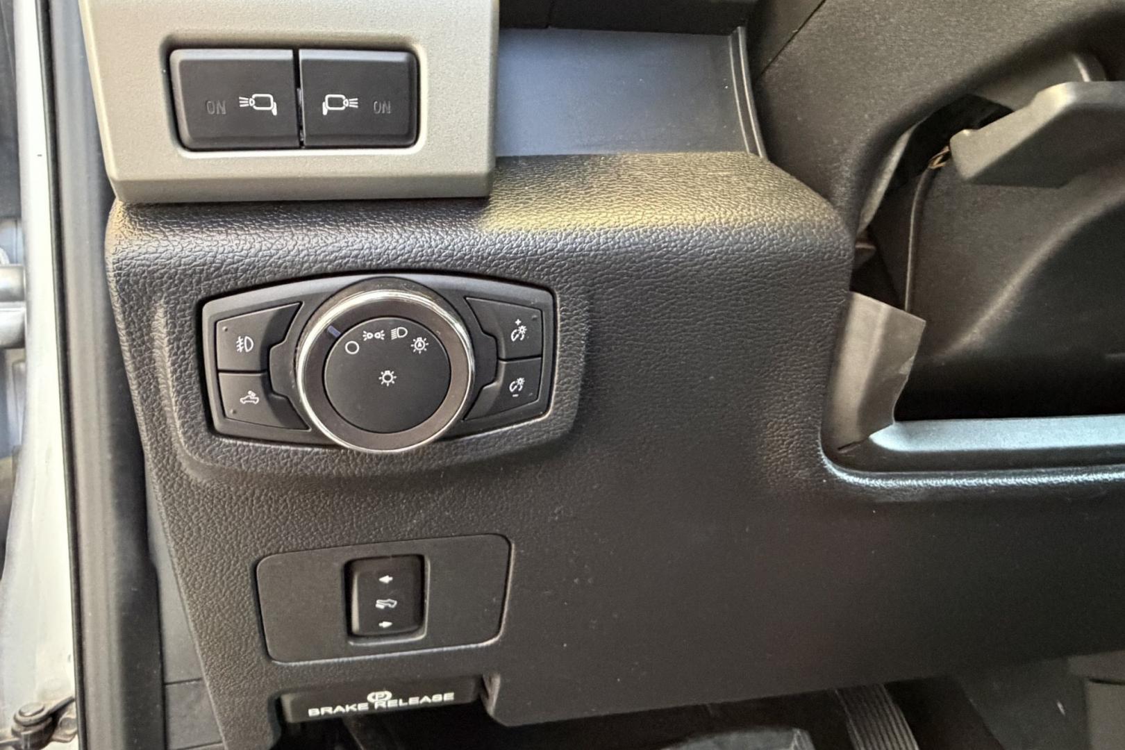 2019 Silver /Black Ford F-350 Lariat (1FT8W3BT7KE) with an V8 6.7 Liter Powerstroke Turbo Diesel engine, Automatic 6 Speed transmission, located at 2304 W. Main St., Boise, ID, 83702, (208) 342-7777, 43.622105, -116.218658 - Front Bench Split Seating For 6! Long Bed! Ready To Haul!- Photo#14