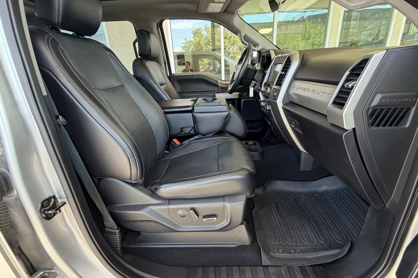 2019 Silver /Black Ford F-350 Lariat (1FT8W3BT7KE) with an V8 6.7 Liter Powerstroke Turbo Diesel engine, Automatic 6 Speed transmission, located at 2304 W. Main St., Boise, ID, 83702, (208) 342-7777, 43.622105, -116.218658 - Front Bench Split Seating For 6! Long Bed! Ready To Haul!- Photo#21