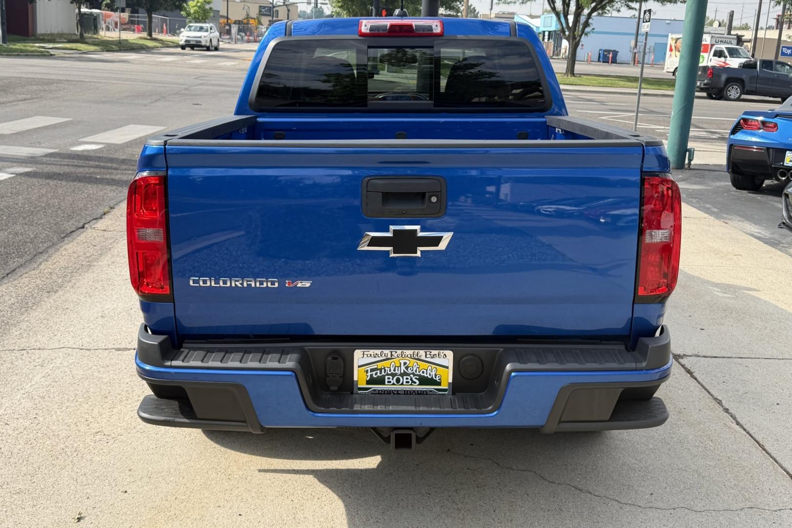 2018 Kinetic Blue Metallic /Jet Black Chevrolet Colorado Z/71 (1GCGTDEN5J1) with an V6 3.6 Liter engine, Automatic 8 Speed transmission, located at 2304 W. Main St., Boise, ID, 83702, (208) 342-7777, 43.622105, -116.218658 - Rare Color! Ready To Go!- Photo#2