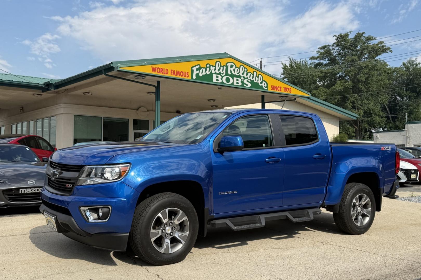 2018 Kinetic Blue Metallic /Jet Black Chevrolet Colorado Z/71 (1GCGTDEN5J1) with an V6 3.6 Liter engine, Automatic 8 Speed transmission, located at 2304 W. Main St., Boise, ID, 83702, (208) 342-7777, 43.622105, -116.218658 - Rare Color! Ready To Go!- Photo#0