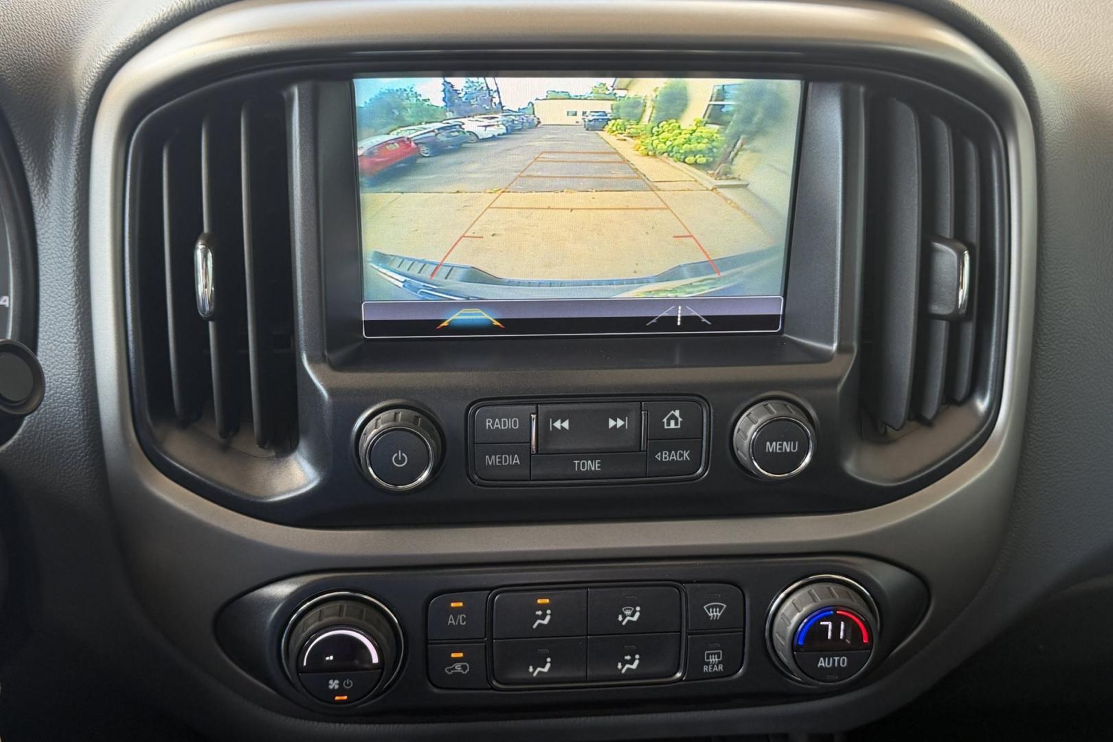 2018 Kinetic Blue Metallic /Jet Black Chevrolet Colorado Z/71 (1GCGTDEN5J1) with an V6 3.6 Liter engine, Automatic 8 Speed transmission, located at 2304 W. Main St., Boise, ID, 83702, (208) 342-7777, 43.622105, -116.218658 - Rare Color! Ready To Go!- Photo#5