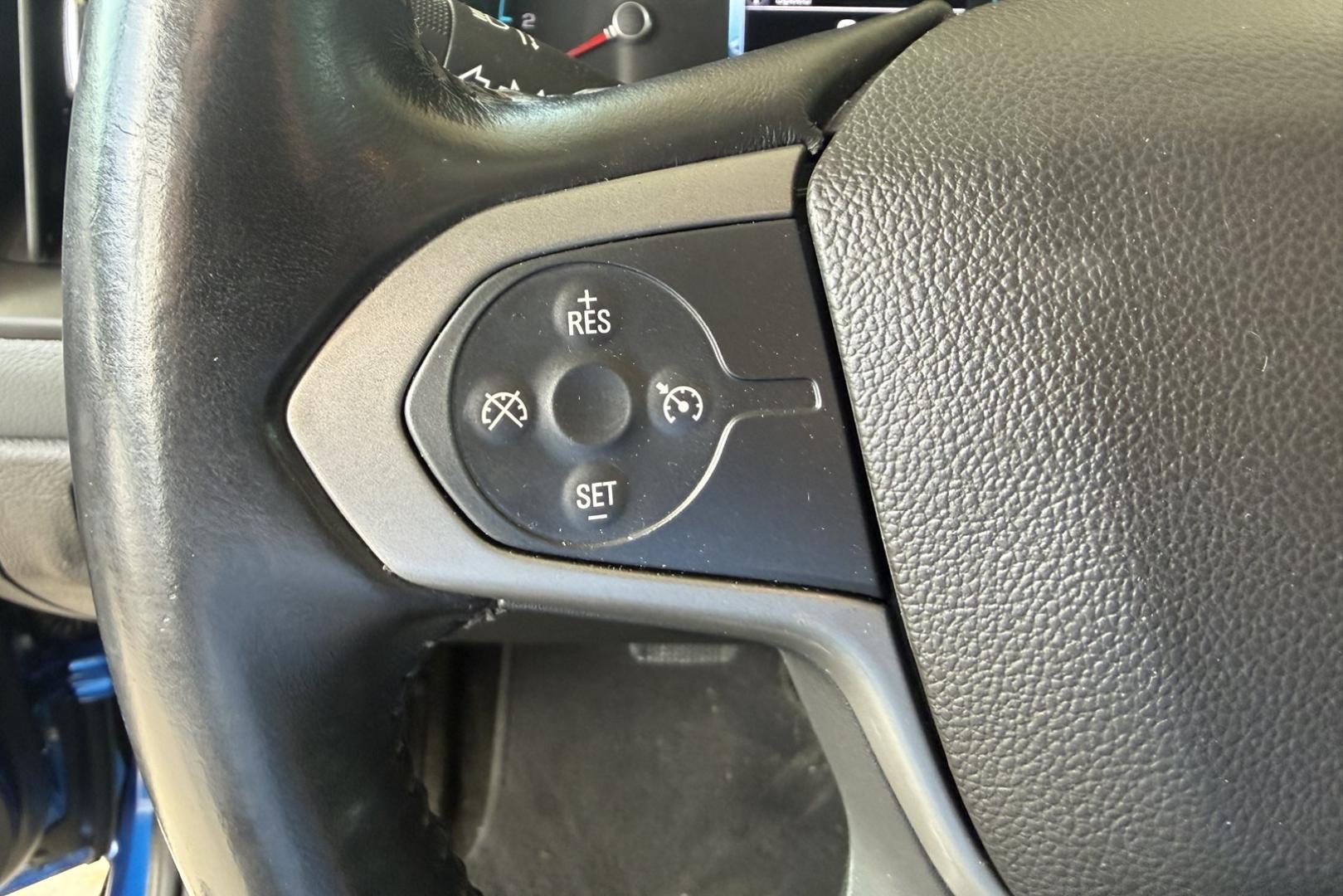 2018 Kinetic Blue Metallic /Jet Black Chevrolet Colorado Z/71 (1GCGTDEN5J1) with an V6 3.6 Liter engine, Automatic 8 Speed transmission, located at 2304 W. Main St., Boise, ID, 83702, (208) 342-7777, 43.622105, -116.218658 - Rare Color! Ready To Go!- Photo#9