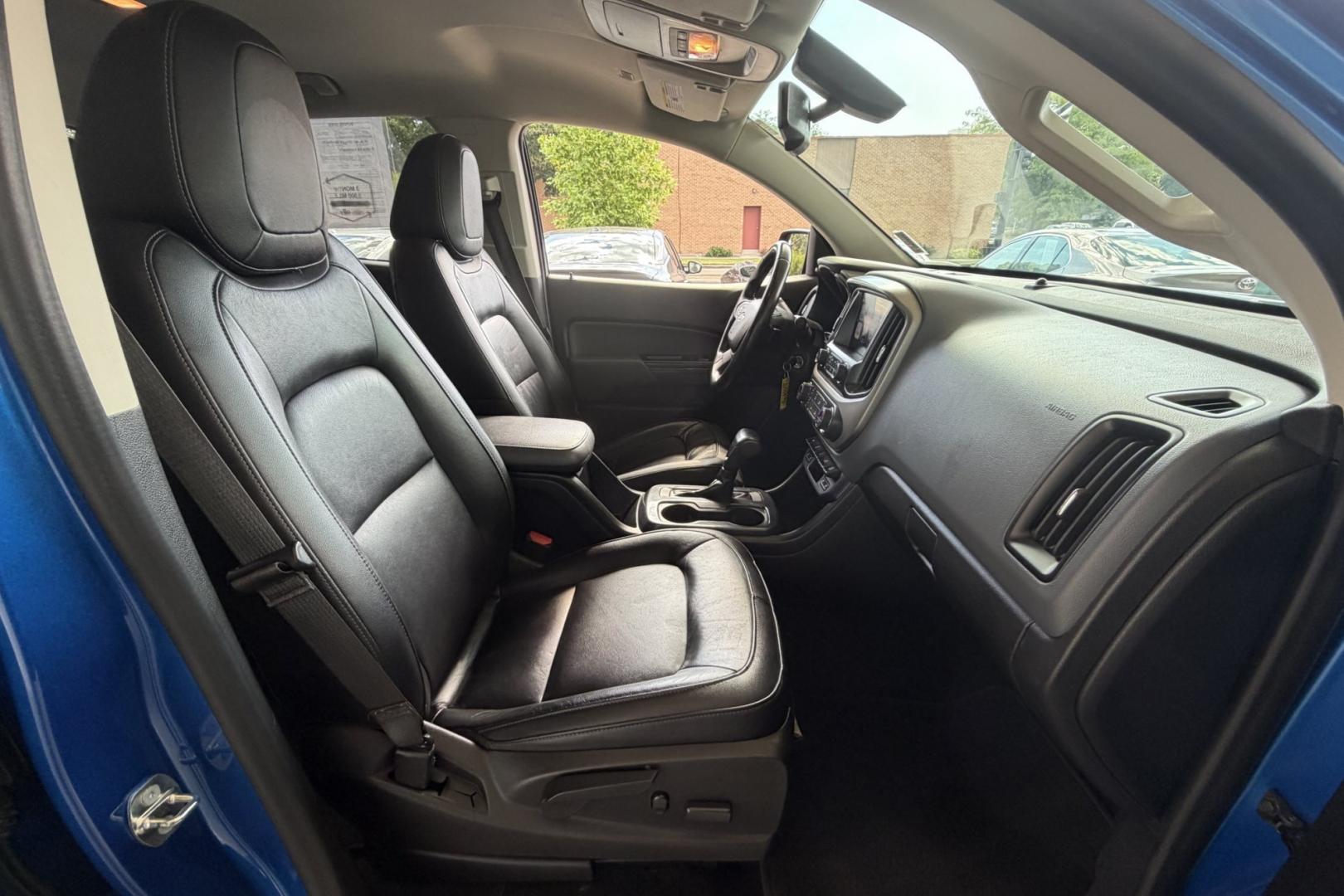 2018 Kinetic Blue Metallic /Jet Black Chevrolet Colorado Z/71 (1GCGTDEN5J1) with an V6 3.6 Liter engine, Automatic 8 Speed transmission, located at 2304 W. Main St., Boise, ID, 83702, (208) 342-7777, 43.622105, -116.218658 - Rare Color! Ready To Go!- Photo#19