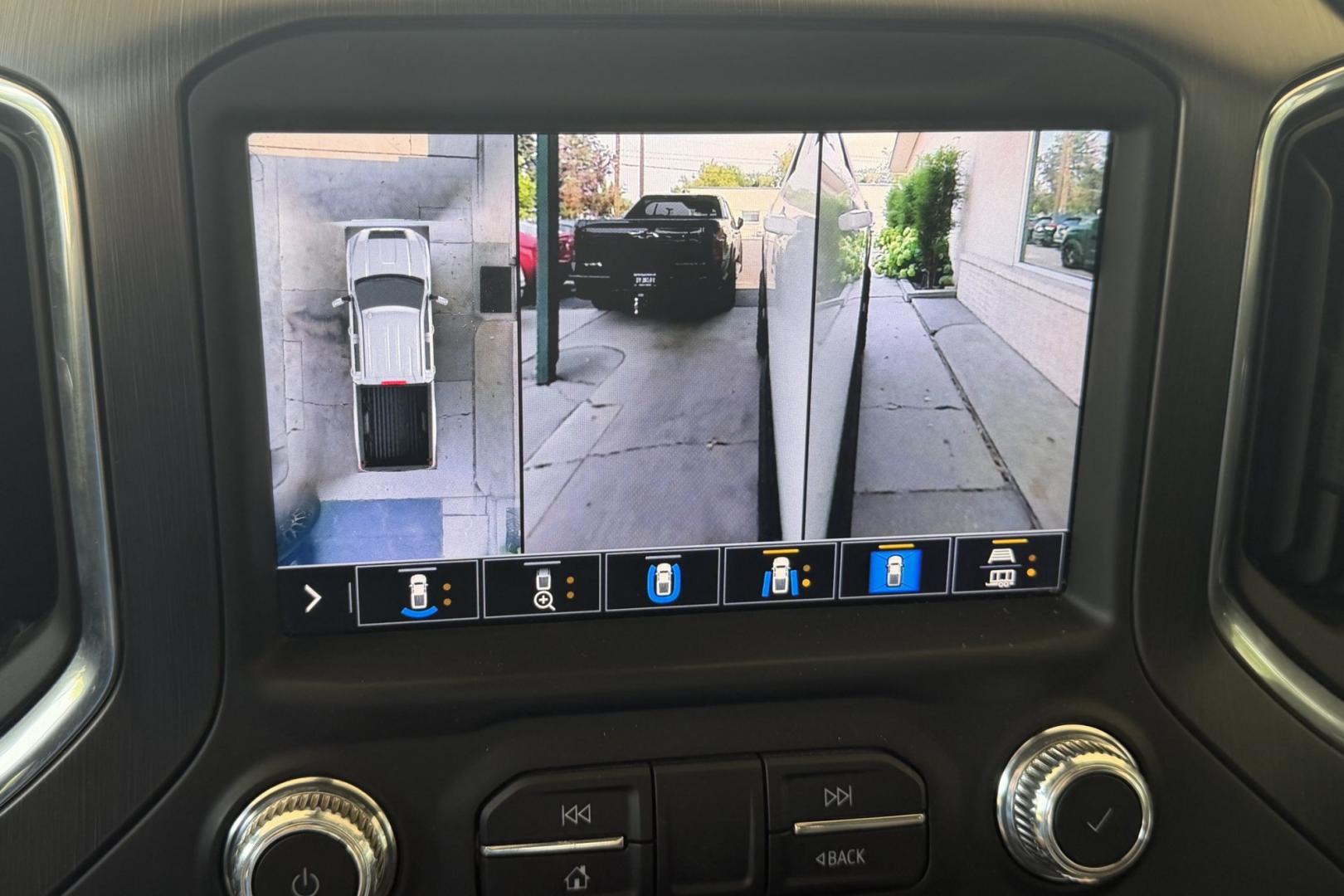 2021 White /Black GMC Sierra 3500HD AT4 (1GT49VEYXMF) with an V8 6.6 Liter Duramax Turbo Diesel engine, Automatic Allison 10 Speed transmission, located at 2304 W. Main St., Boise, ID, 83702, (208) 342-7777, 43.622105, -116.218658 - Looking For A Great Truck? This Is It!- Photo#10