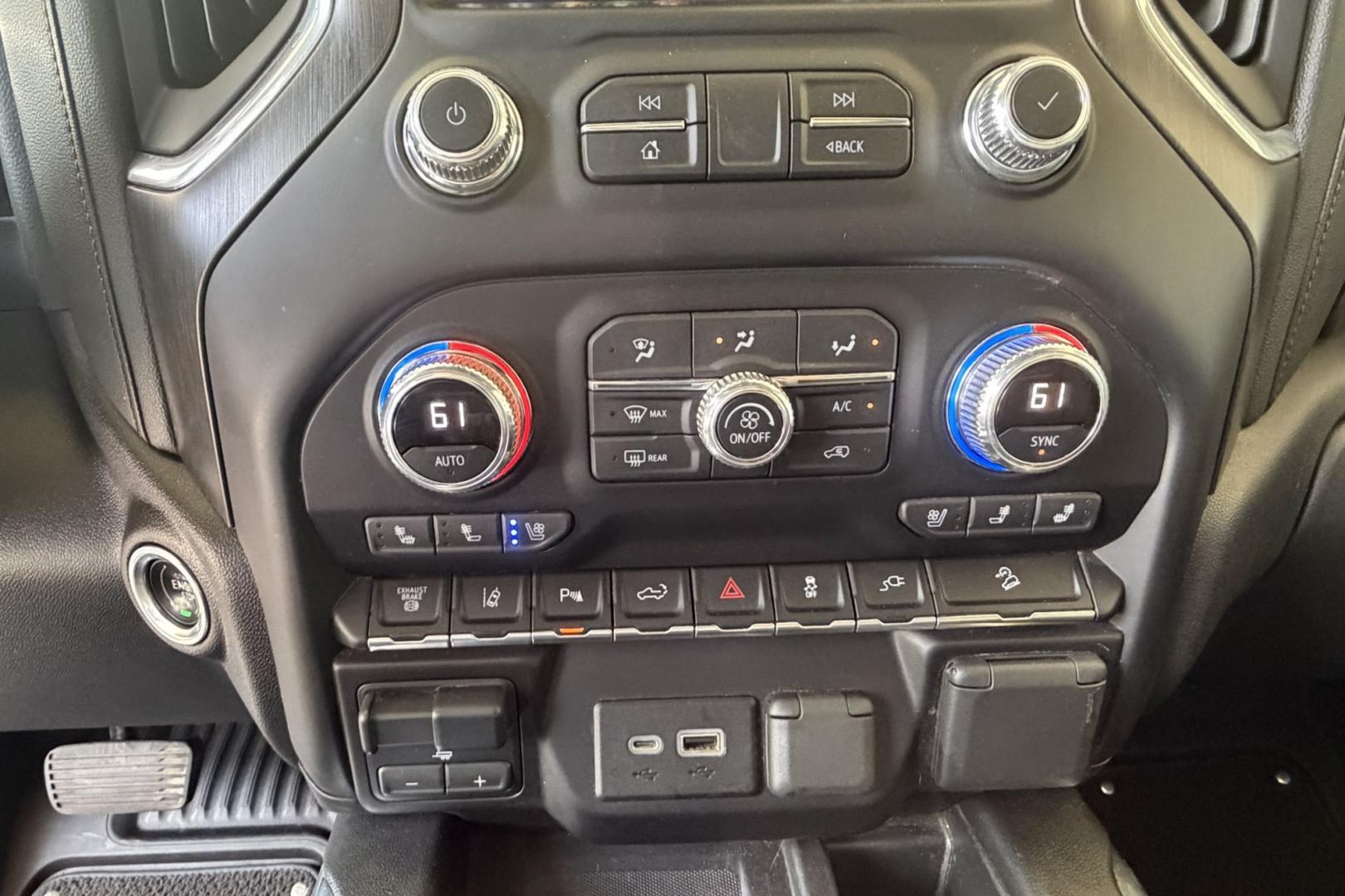 2021 White /Black GMC Sierra 3500HD AT4 (1GT49VEYXMF) with an V8 6.6 Liter Duramax Turbo Diesel engine, Automatic Allison 10 Speed transmission, located at 2304 W. Main St., Boise, ID, 83702, (208) 342-7777, 43.622105, -116.218658 - Looking For A Great Truck? This Is It!- Photo#16