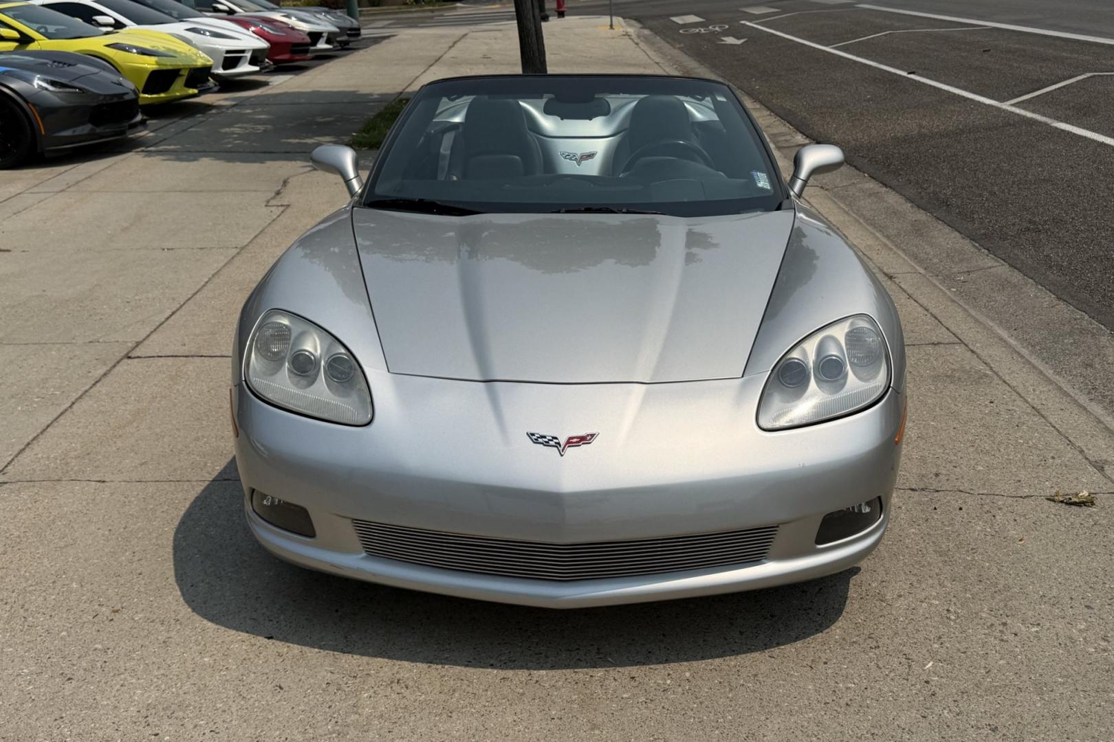 2005 Silver /Black Chevrolet Corvette (1G1YY34U455) with an V8 6.0 Liter engine, Automatic transmission, located at 2304 W. Main St., Boise, ID, 83702, (208) 342-7777, 43.622105, -116.218658 - Ready To Go!- Photo#3