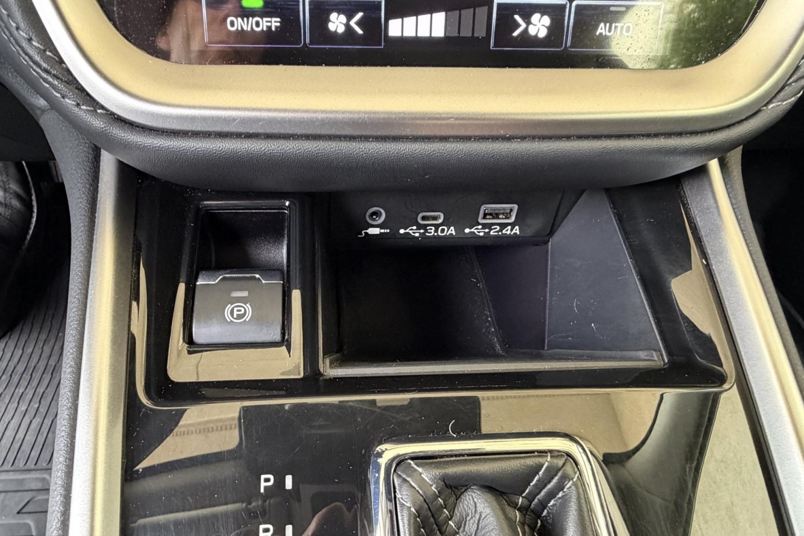 2024 Brilliant Bronze Metallic /Black Subaru Outback Premium (4S4BTAFC4R3) with an H4 2.5 Liter engine, Automatic transmission, located at 2304 W. Main St., Boise, ID, 83702, (208) 342-7777, 43.622105, -116.218658 - Clean Low Mileage Outback!- Photo#9