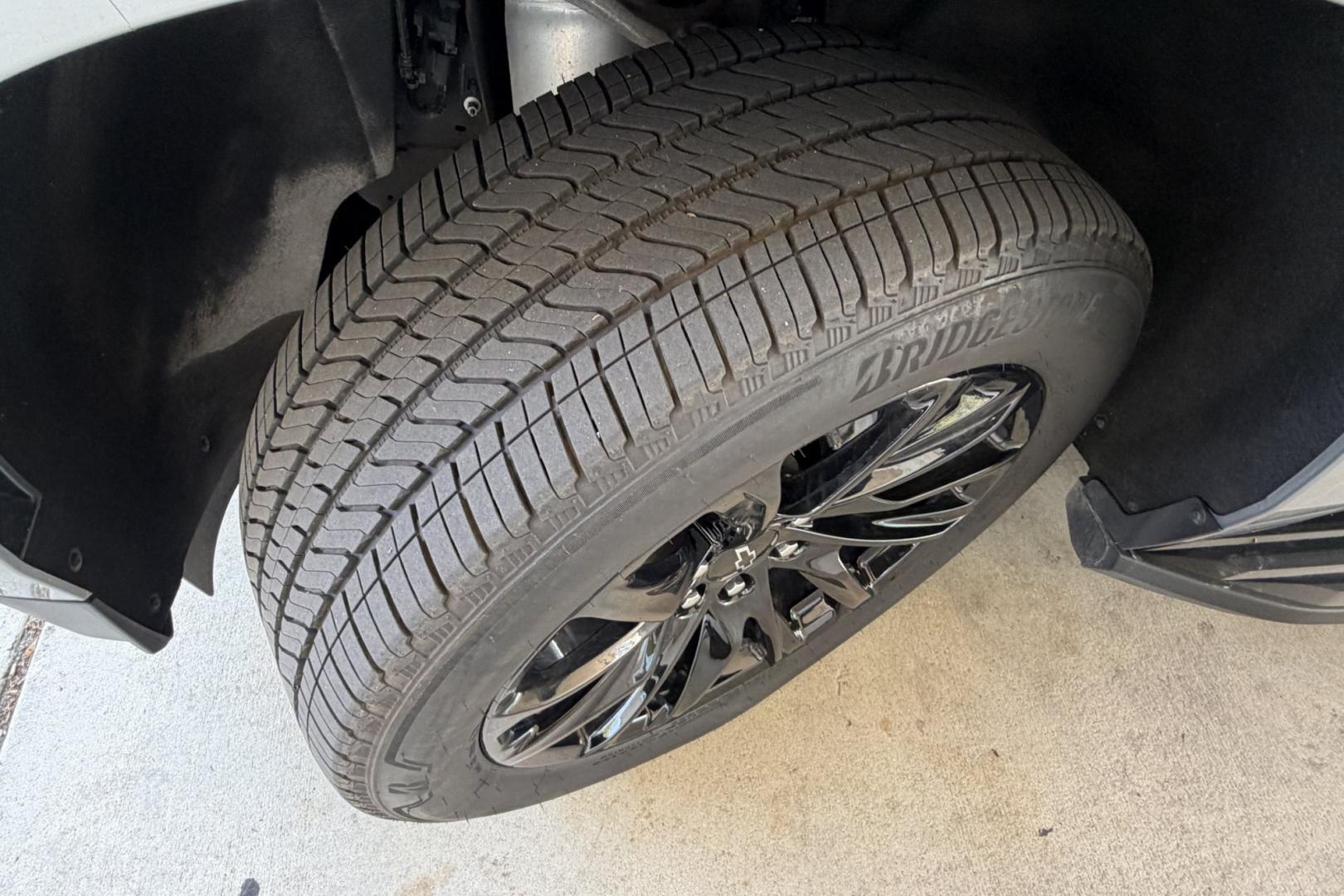 2025 Sterling Silver Metallic /Jet Black Chevrolet Suburban RST (1GNS6ERL9SR) with an V8 6.2 Liter engine, Automatic 10 Speed transmission, located at 2304 W. Main St., Boise, ID, 83702, (208) 342-7777, 43.622105, -116.218658 - Stunning And Has Remaining Factory Warranty Too!- Photo#20