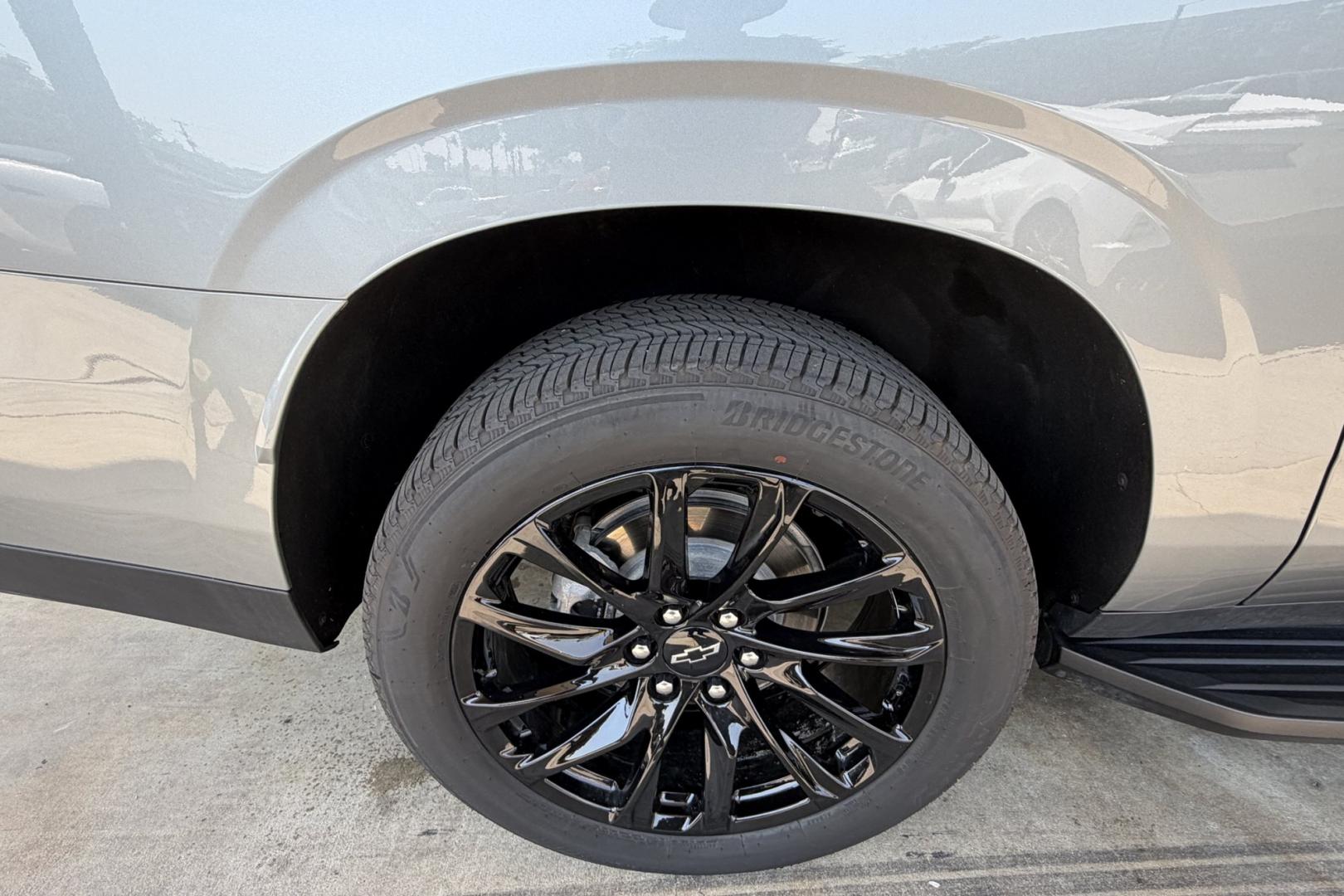 2025 Sterling Silver Metallic /Jet Black Chevrolet Suburban RST (1GNS6ERL9SR) with an V8 6.2 Liter engine, Automatic 10 Speed transmission, located at 2304 W. Main St., Boise, ID, 83702, (208) 342-7777, 43.622105, -116.218658 - Stunning And Has Remaining Factory Warranty Too!- Photo#23