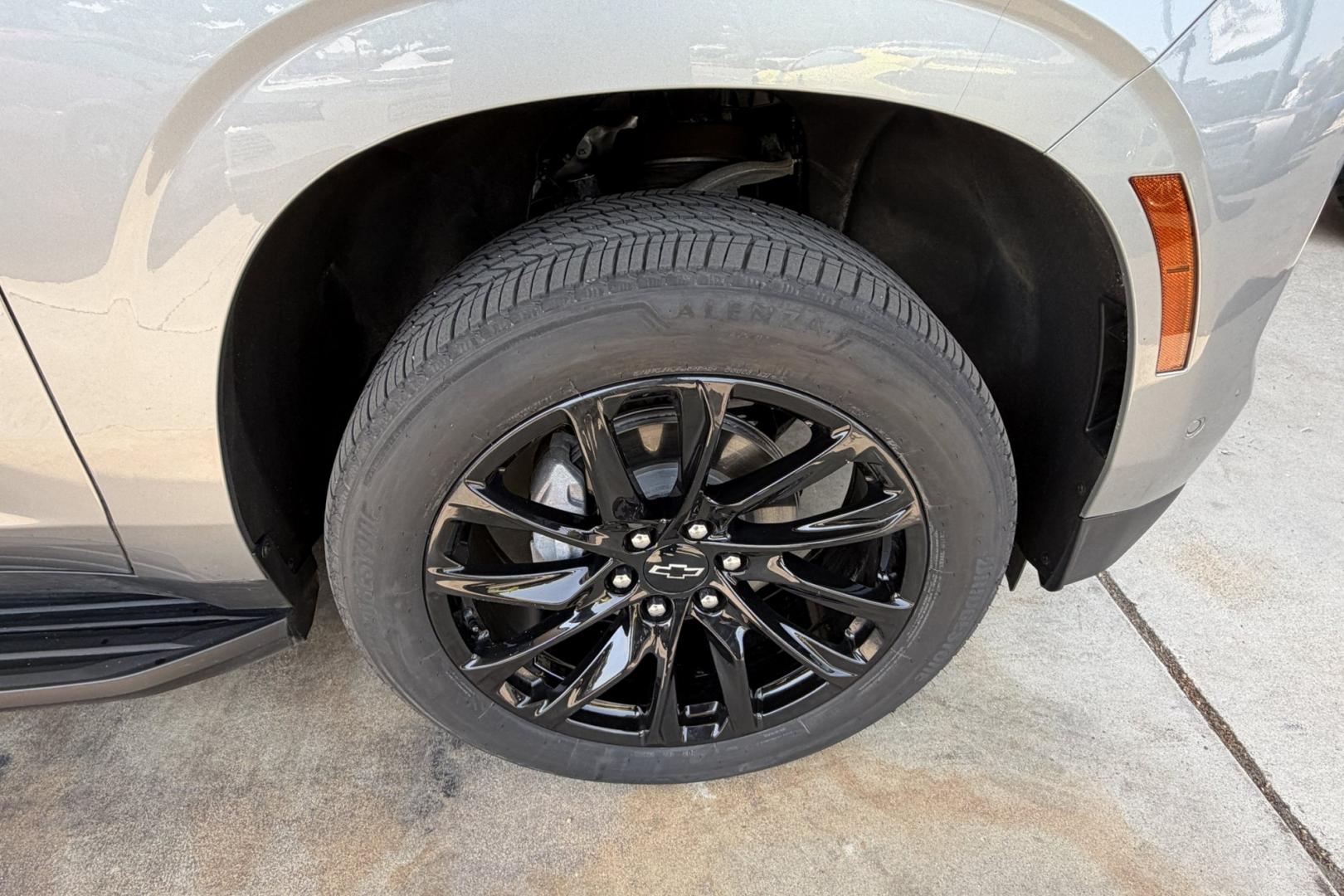 2025 Sterling Silver Metallic /Jet Black Chevrolet Suburban RST (1GNS6ERL9SR) with an V8 6.2 Liter engine, Automatic 10 Speed transmission, located at 2304 W. Main St., Boise, ID, 83702, (208) 342-7777, 43.622105, -116.218658 - Stunning And Has Remaining Factory Warranty Too!- Photo#24