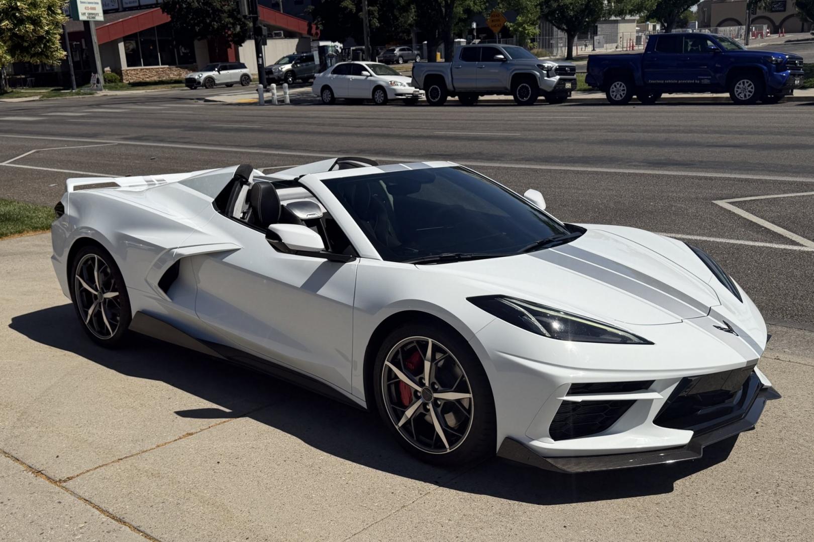 2023 Arctic White /Sky Cool Grey Chevrolet Corvette Stingray 3LT Z51 (1G1YC3D4XP5) with an V8 6.2 Liter engine, Automatic 8 Speed transmission, located at 2304 W. Main St., Boise, ID, 83702, (208) 342-7777, 43.622105, -116.218658 - Stunning! Low Mileage And Highly Optioned Too!- Photo#2