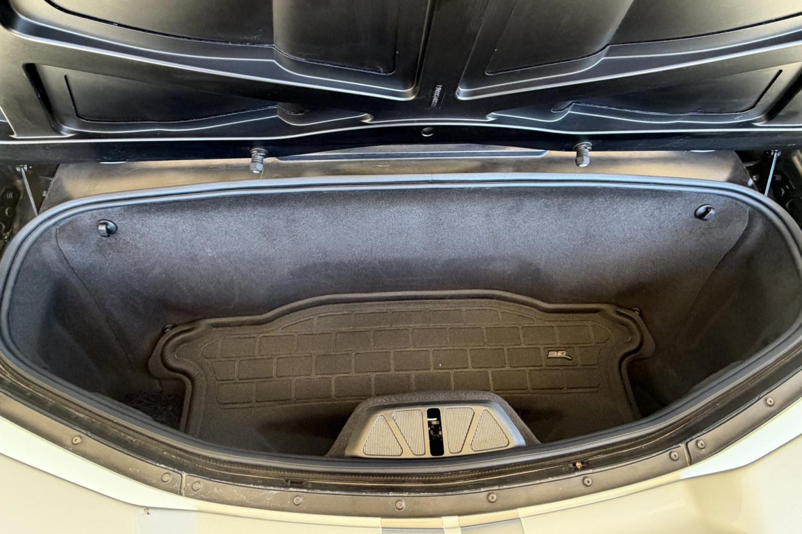 2023 Arctic White /Sky Cool Grey Chevrolet Corvette Stingray 3LT Z51 (1G1YC3D4XP5) with an V8 6.2 Liter engine, Automatic 8 Speed transmission, located at 2304 W. Main St., Boise, ID, 83702, (208) 342-7777, 43.622105, -116.218658 - Stunning! Low Mileage And Highly Optioned Too!- Photo#25