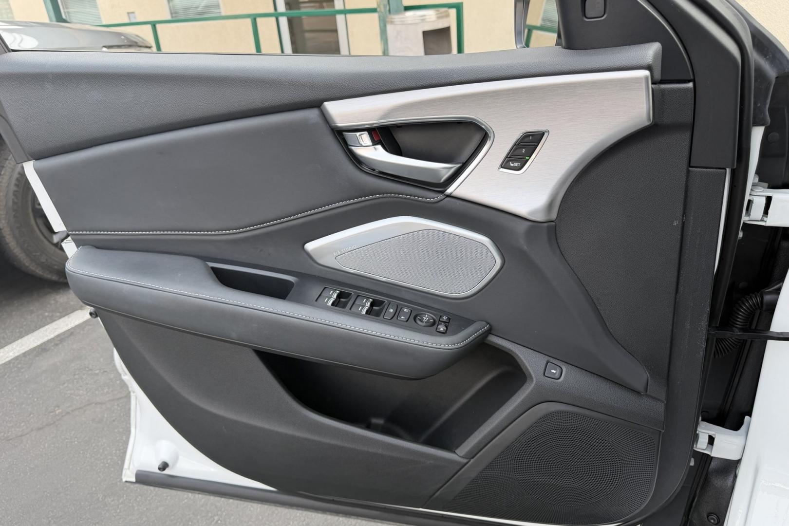 2021 Platinum White Pearl /Gray Acura RDX Advance (5J8TC2H78ML) with an 4 Cyl 2.0 Liter engine, Automatic 10 Speed transmission, located at 2304 W. Main St., Boise, ID, 83702, (208) 342-7777, 43.622105, -116.218658 - Low Mileage And Clean!- Photo#11