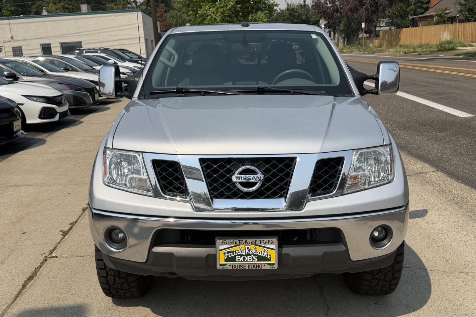 2019 Silver /Gray Nissan Frontier SL (1N6AD0EV3KN) with an V6 4.0 Liter engine, Automatic 5 Speed transmission, located at 2304 W. Main St., Boise, ID, 83702, (208) 342-7777, 43.622105, -116.218658 - New Tires! Ready To Go!- Photo#3
