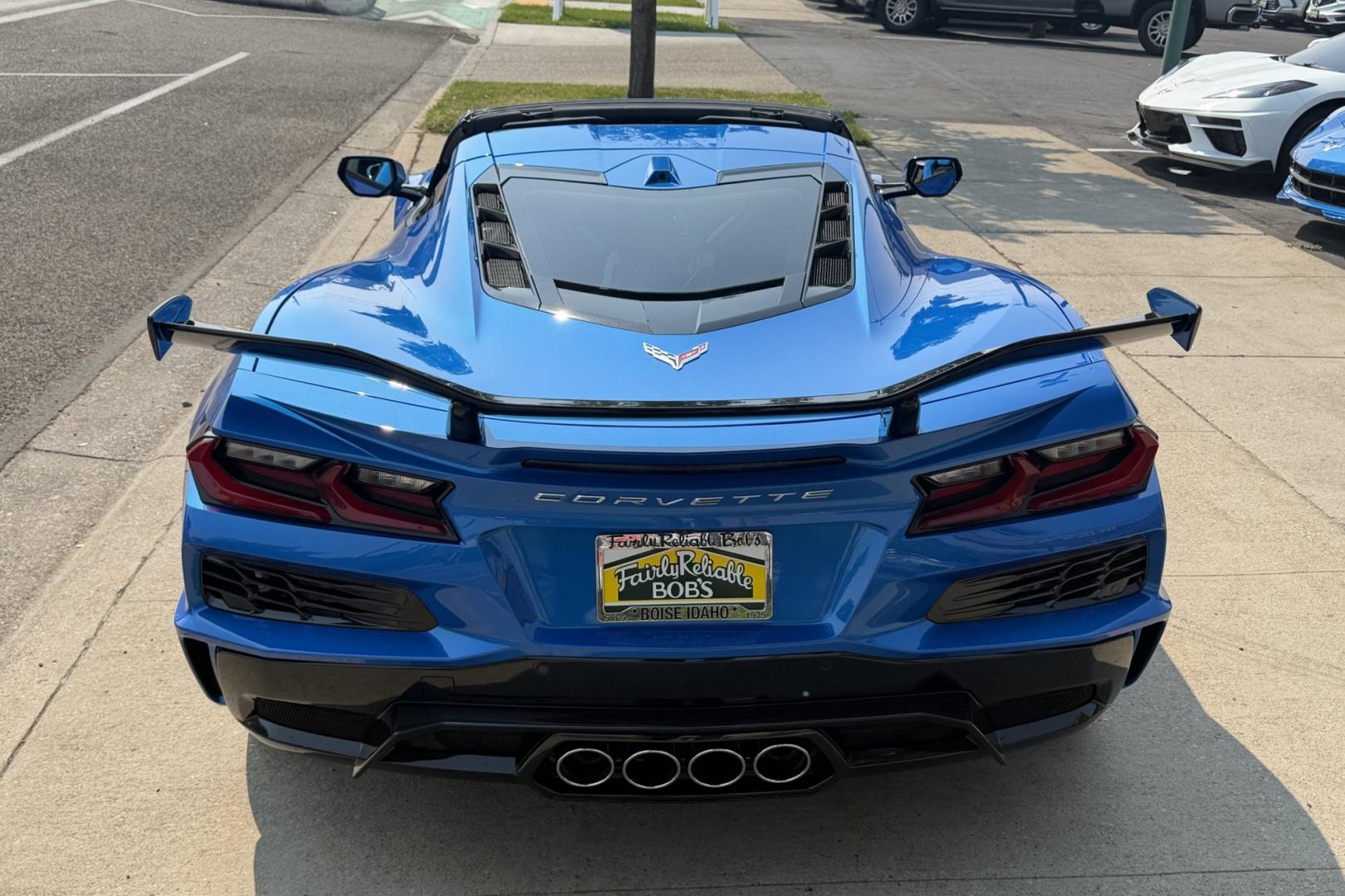 2025 Riptide Blue Metallic /Tension w/ Twilight Blue Dipped Chevrolet Corvette Stingray Z/06 Z/07 3LZ (1G1YF2D39S5) with an V8 5.5 Liter engine, Automatic 8 Speed transmission, located at 2304 W. Main St., Boise, ID, 83702, (208) 342-7777, 43.622105, -116.218658 - Remaining Factory Warranty! This Car Is Beyond Impressive! 670 horsepower and 460 lb-ft of torque!- Photo#1