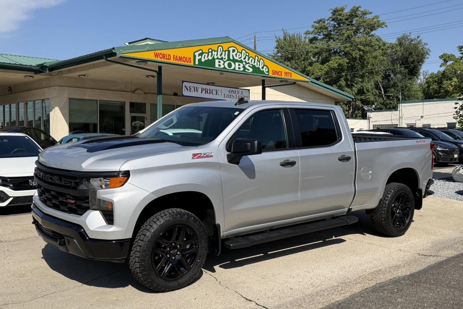 2022 Silver /Black Chevrolet Silverado 1500 Z/71 Trail Boss (3GCPDCED8NG) with an V8 5.3 Liter engine, Automatic 8 Speed transmission, located at 2304 W. Main St., Boise, ID, 83702, (208) 342-7777, 43.622105, -116.218658 - New Tires! Seats 6! Ready To Go!- Photo#0
