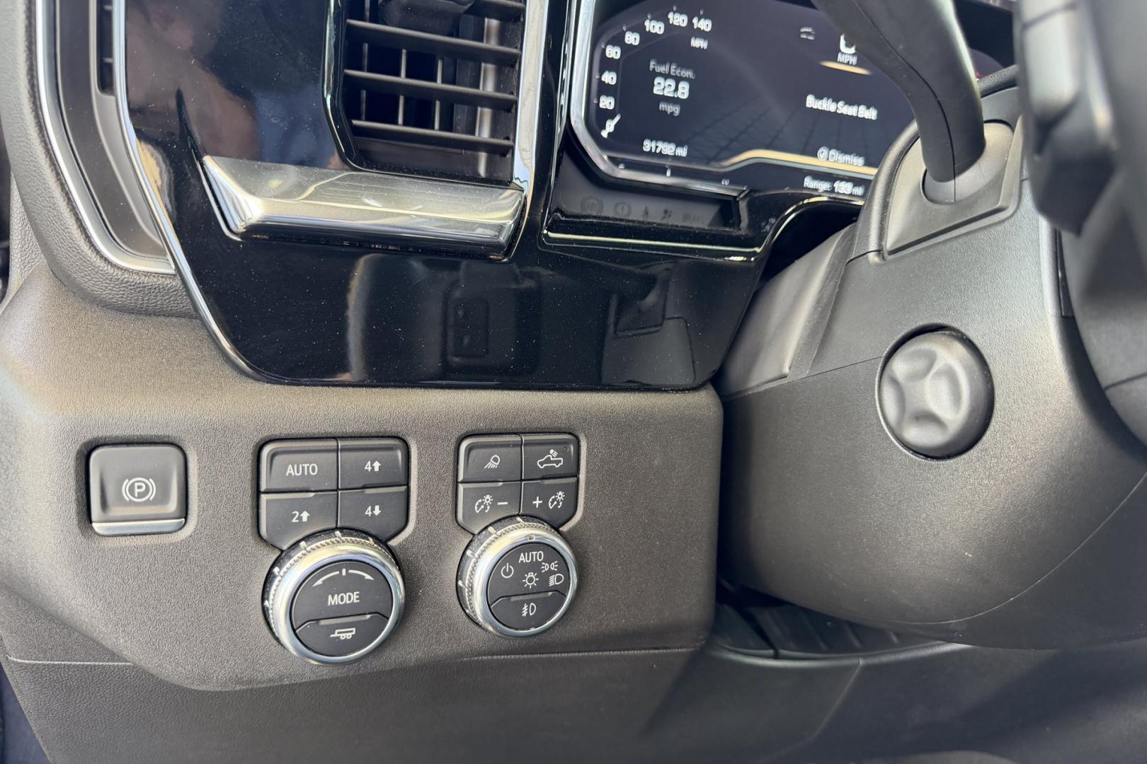 2024 Titanium Rush Metallic /Jet Black GMC Sierra 1500 SLT X31 (1GTUUDE88RZ) with an 6 Cyl 3.0 Liter Duramax Turbo Diesel engine, Automatic 10 Speed transmission, located at 2304 W. Main St., Boise, ID, 83702, (208) 342-7777, 43.622105, -116.218658 - New Tires! Highly Optioned And Ready To Go!- Photo#12