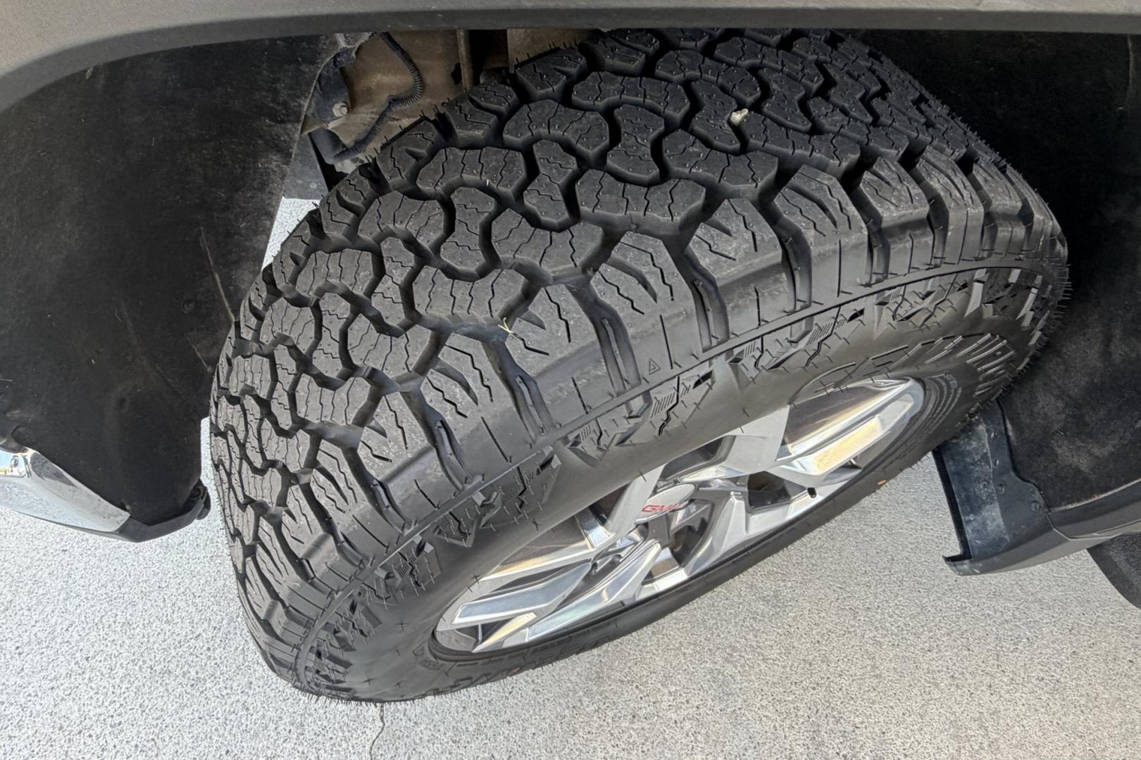 2024 Titanium Rush Metallic /Jet Black GMC Sierra 1500 SLT X31 (1GTUUDE88RZ) with an 6 Cyl 3.0 Liter Duramax Turbo Diesel engine, Automatic 10 Speed transmission, located at 2304 W. Main St., Boise, ID, 83702, (208) 342-7777, 43.622105, -116.218658 - New Tires! Highly Optioned And Ready To Go!- Photo#22