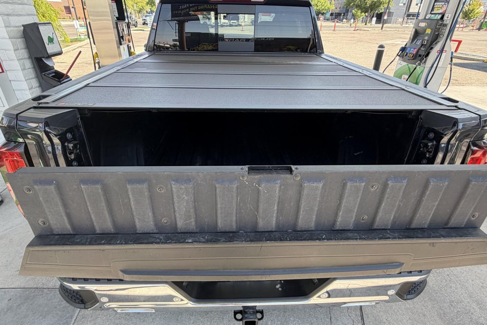 2024 Titanium Rush Metallic /Jet Black GMC Sierra 1500 SLT X31 (1GTUUDE88RZ) with an 6 Cyl 3.0 Liter Duramax Turbo Diesel engine, Automatic 10 Speed transmission, located at 2304 W. Main St., Boise, ID, 83702, (208) 342-7777, 43.622105, -116.218658 - New Tires! Highly Optioned And Ready To Go!- Photo#25