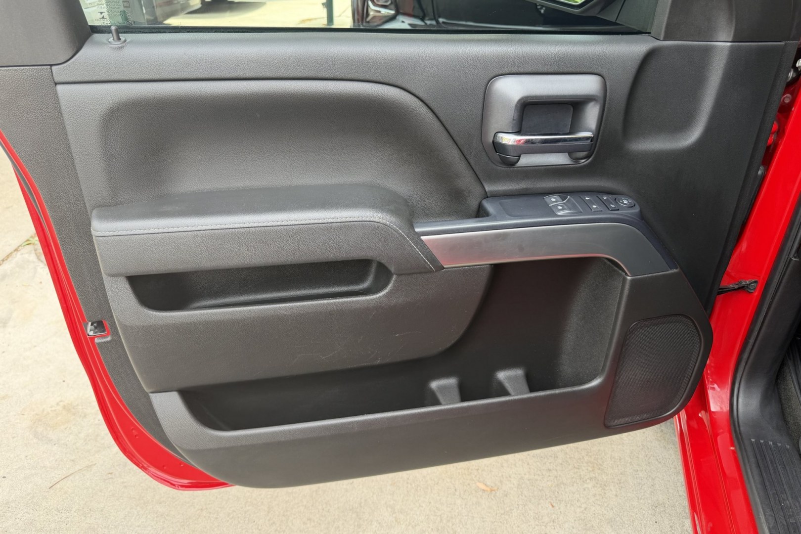 2018 Red Hot /Black Chevrolet Silverado 1500 LT (1GCNKREH4JZ) with an V6 4.3 Liter engine, Automatic 6 Speed transmission, located at 2304 W. Main St., Boise, ID, 83702, (208) 342-7777, 43.622105, -116.218658 - Stunning And Hard To Find Short Box Chevrolet!- Photo#8