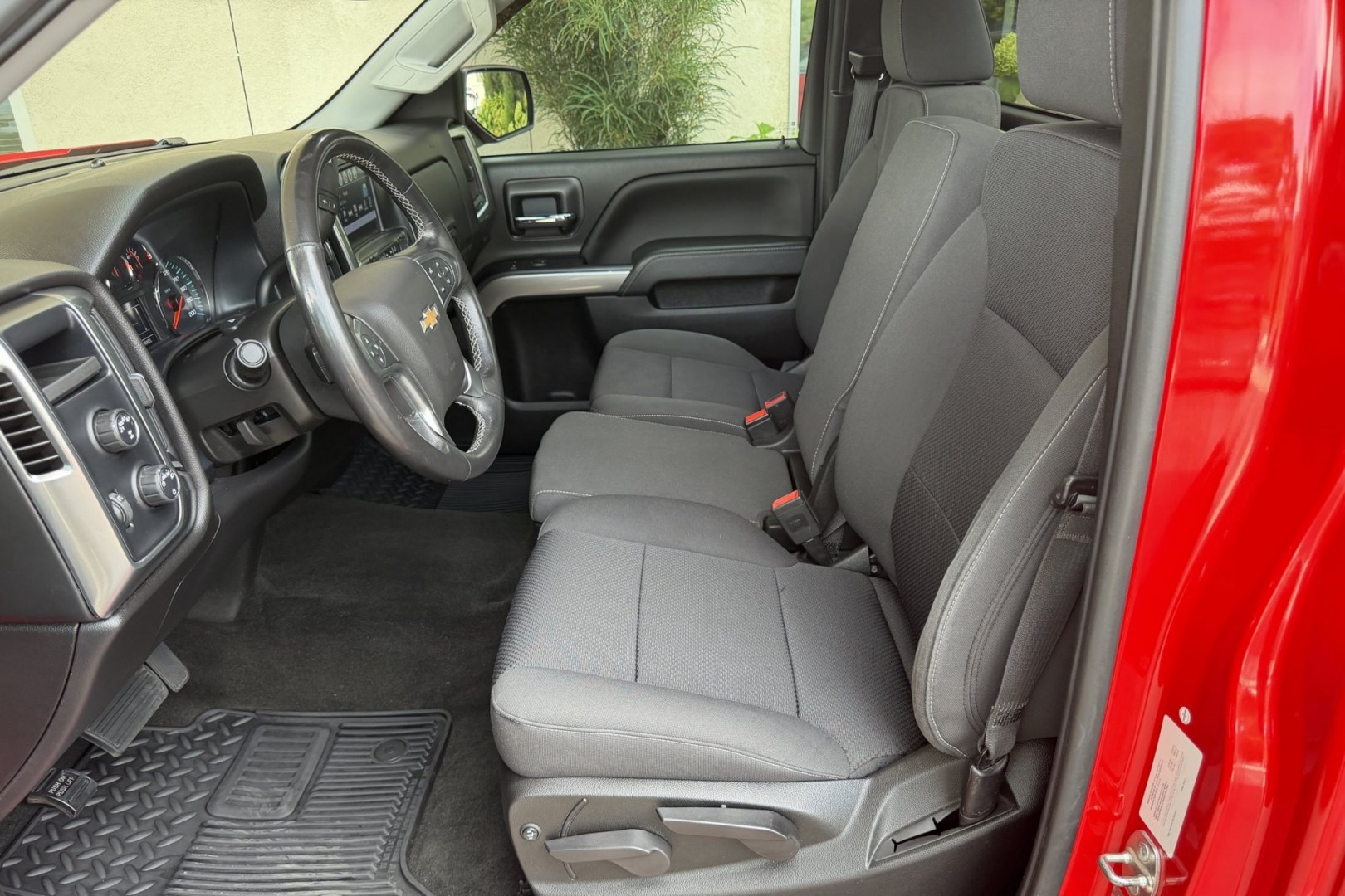 2018 Red Hot /Black Chevrolet Silverado 1500 LT (1GCNKREH4JZ) with an V6 4.3 Liter engine, Automatic 6 Speed transmission, located at 2304 W. Main St., Boise, ID, 83702, (208) 342-7777, 43.622105, -116.218658 - Stunning And Hard To Find Short Box Chevrolet!- Photo#9