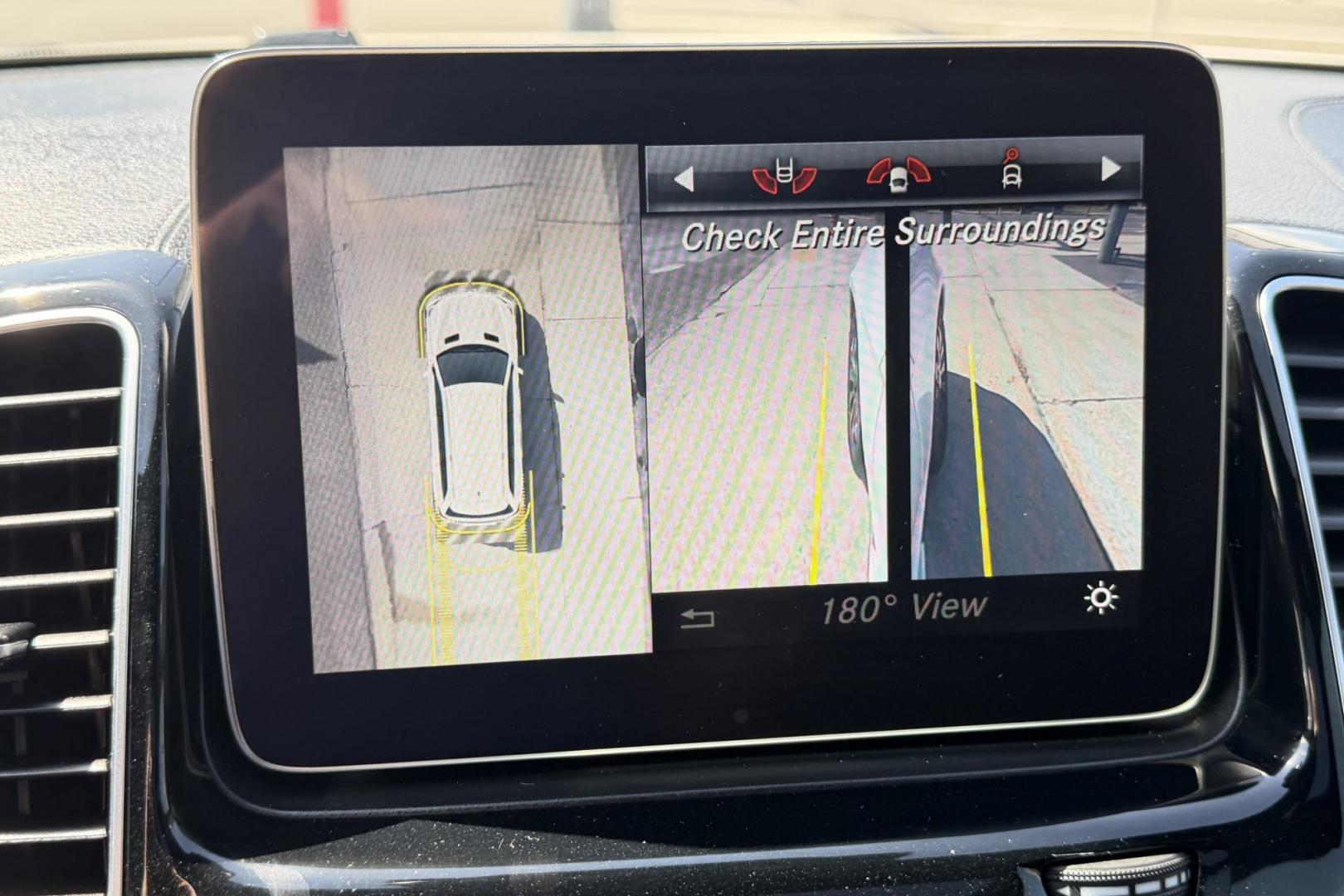 2018 Polar White /Black Mercedes-Benz GLS 450 Premium (4JGDF6EE8JB) with an V6 3.0 Liter Twin Turbo engine, Automatic 9 Speed transmission, located at 2304 W. Main St., Boise, ID, 83702, (208) 342-7777, 43.622105, -116.218658- Photo#9