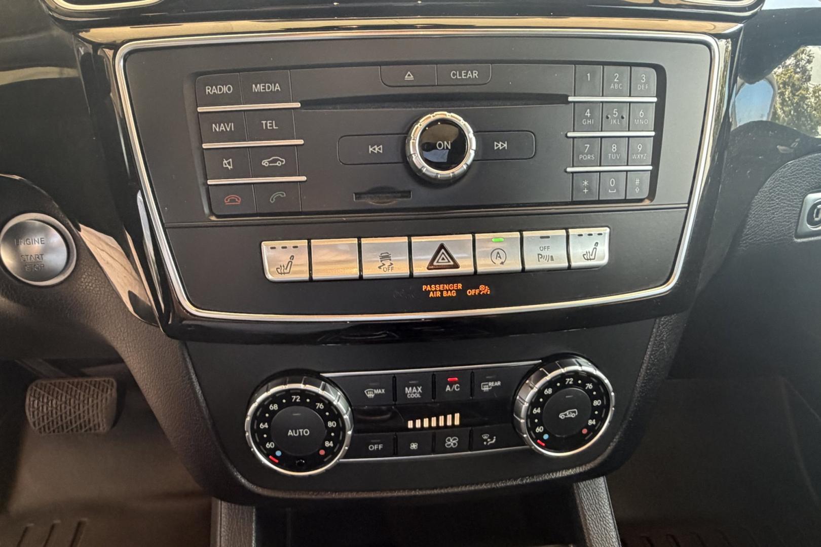 2018 Polar White /Black Mercedes-Benz GLS 450 Premium (4JGDF6EE8JB) with an V6 3.0 Liter Twin Turbo engine, Automatic 9 Speed transmission, located at 2304 W. Main St., Boise, ID, 83702, (208) 342-7777, 43.622105, -116.218658- Photo#17