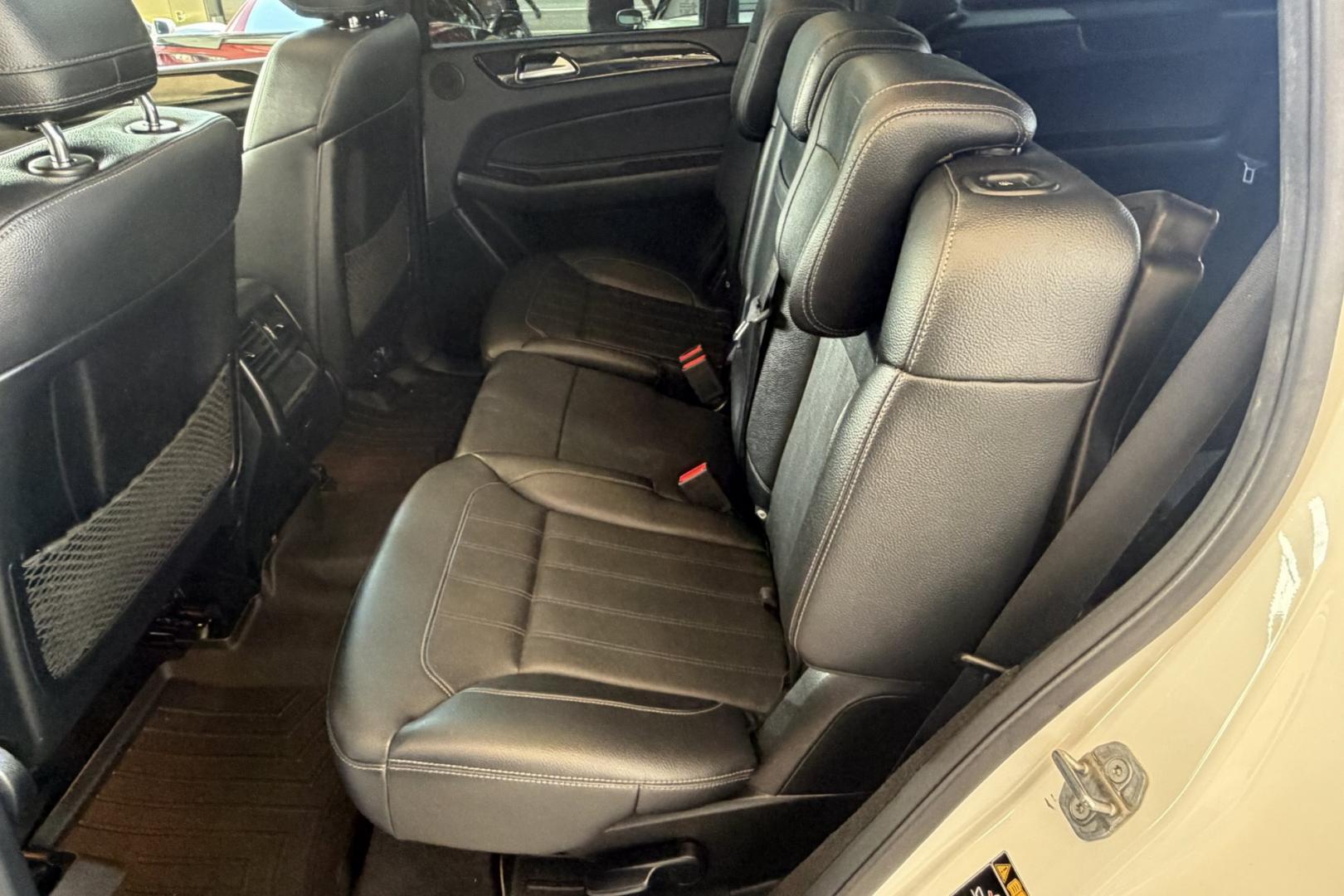 2018 Polar White /Black Mercedes-Benz GLS 450 Premium (4JGDF6EE8JB) with an V6 3.0 Liter Twin Turbo engine, Automatic 9 Speed transmission, located at 2304 W. Main St., Boise, ID, 83702, (208) 342-7777, 43.622105, -116.218658- Photo#19