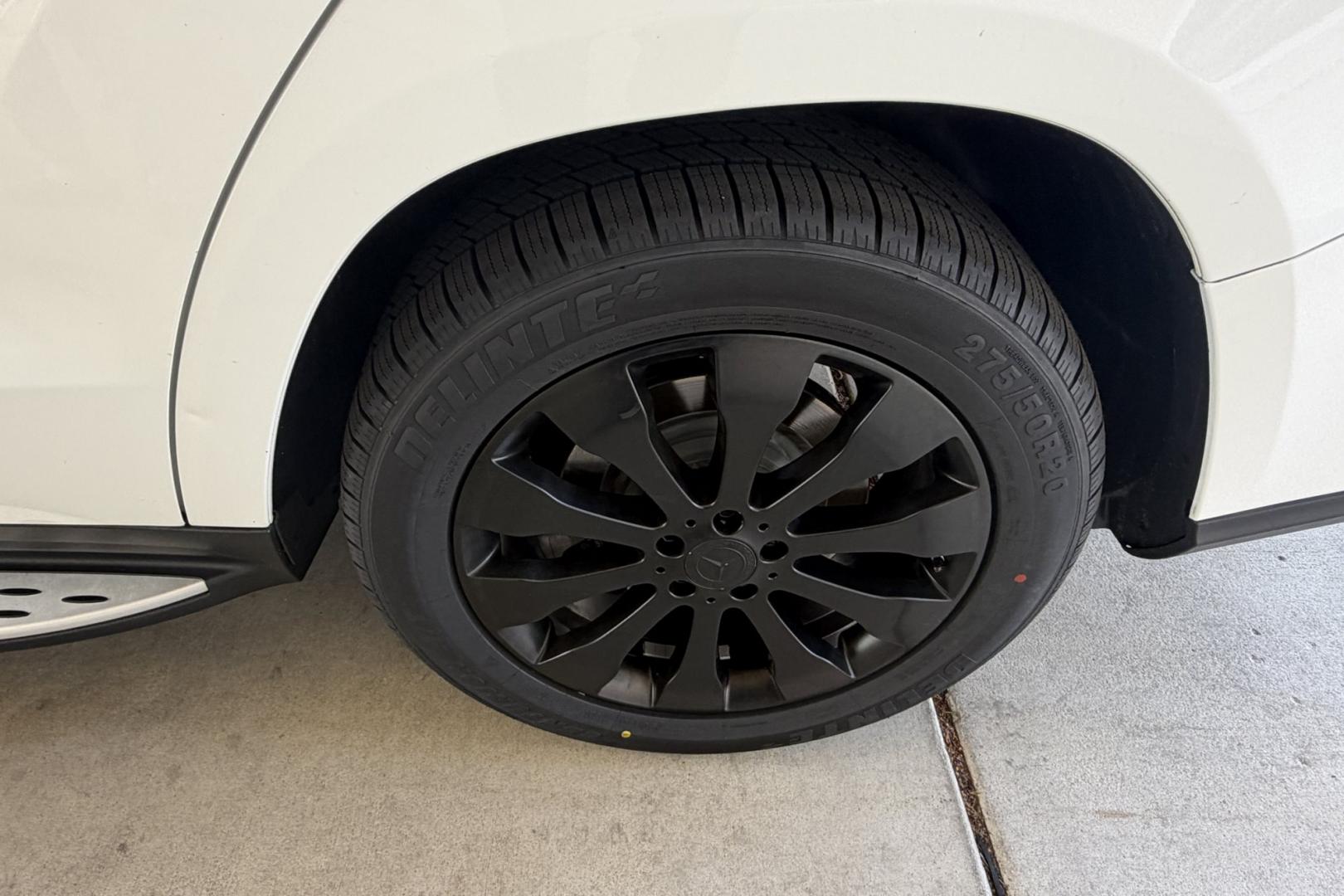 2018 Polar White /Black Mercedes-Benz GLS 450 Premium (4JGDF6EE8JB) with an V6 3.0 Liter Twin Turbo engine, Automatic 9 Speed transmission, located at 2304 W. Main St., Boise, ID, 83702, (208) 342-7777, 43.622105, -116.218658- Photo#26