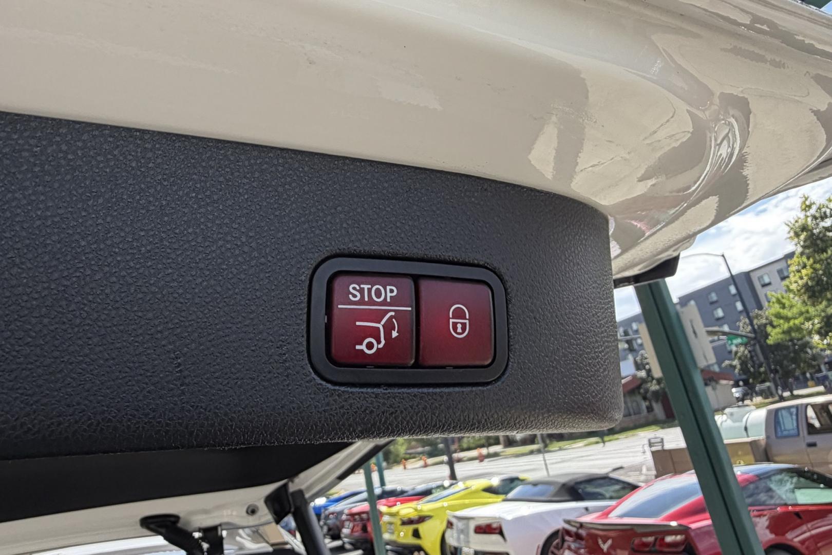 2018 Polar White /Black Mercedes-Benz GLS 450 Premium (4JGDF6EE8JB) with an V6 3.0 Liter Twin Turbo engine, Automatic 9 Speed transmission, located at 2304 W. Main St., Boise, ID, 83702, (208) 342-7777, 43.622105, -116.218658- Photo#32