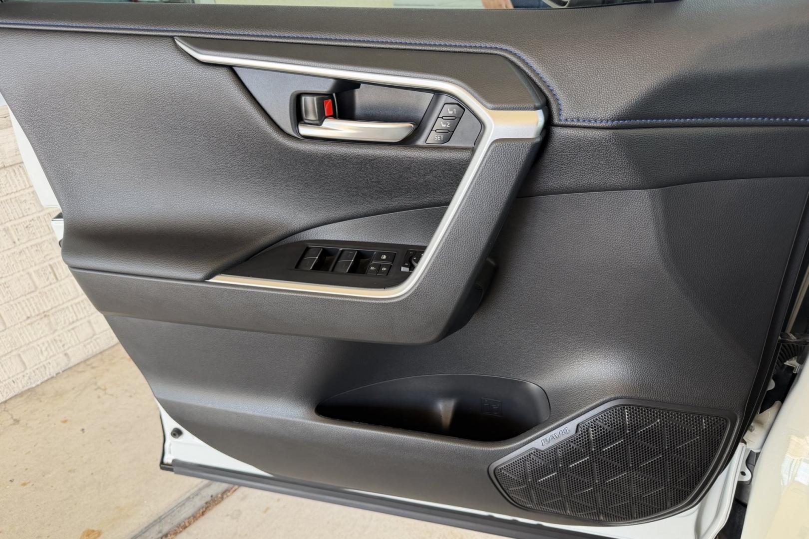 2024 Wind Chill Pearl /Black Toyota RAV4 Hybrid XSE (JTME6RFV8RD) with an 4 Cyl 2.5 Liter Hybrid engine, Automatic transmission, located at 2304 W. Main St., Boise, ID, 83702, (208) 342-7777, 43.622105, -116.218658 - New Tires! Great Fuel Economy! Hard To Find! Great To Own!- Photo#7