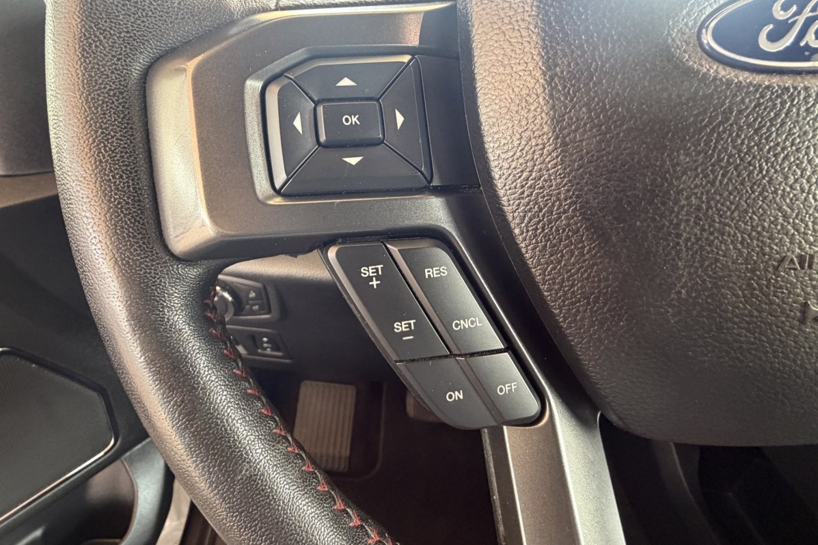 2020 Oxford White /Black/Red Ford F-150 Lariat Sport (1FTEW1E52LF) with an V8 5.0 Liter engine, Automatic 10 Speed transmission, located at 2304 W. Main St., Boise, ID, 83702, (208) 342-7777, 43.622105, -116.218658 - Power Running Boards! Low Mileage! Ready To Go!- Photo#10