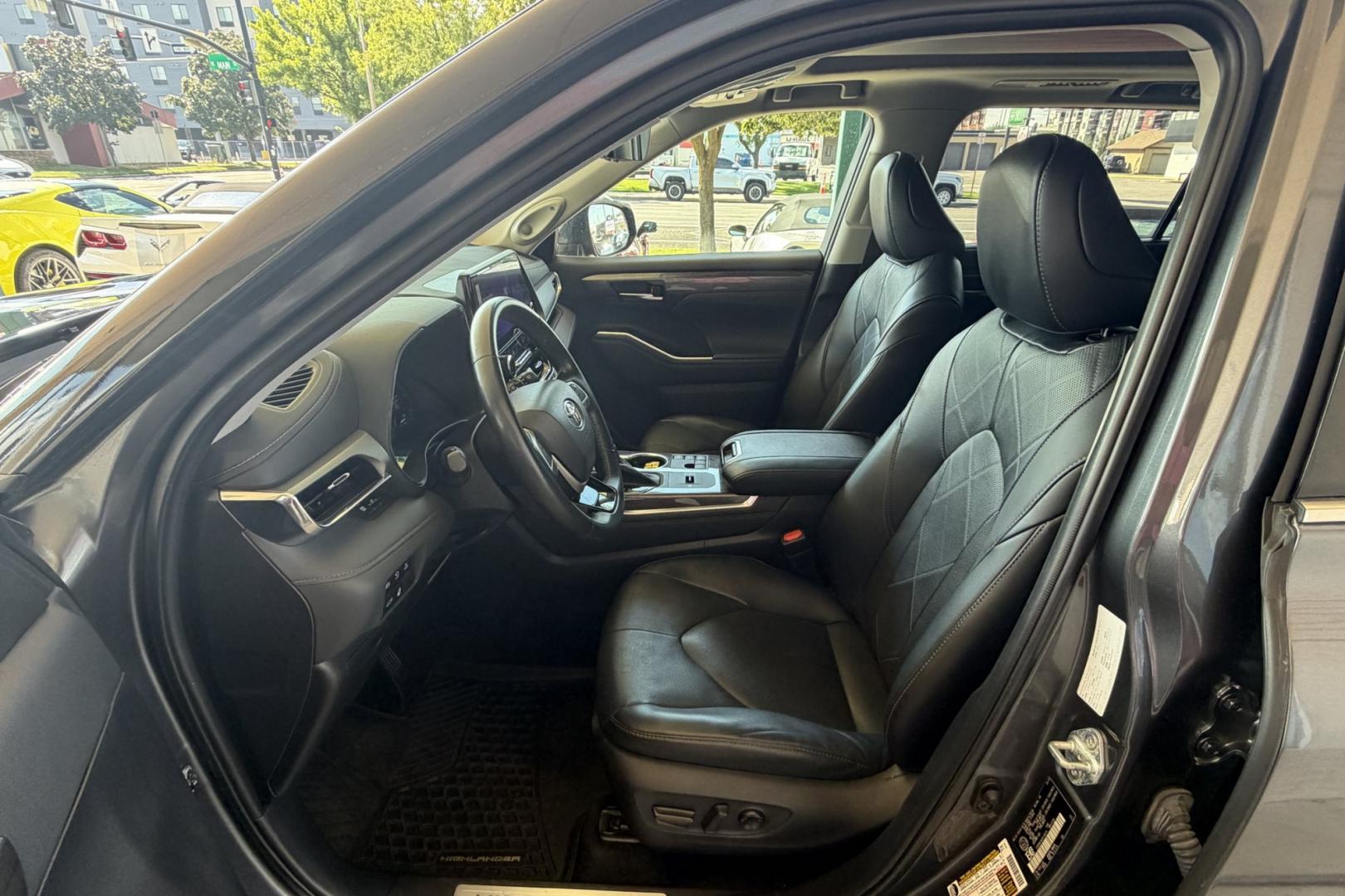 2023 Magnetite Gray Metallic /Black Toyota Highlander Platinum (5TDEBRCH4PS) with an 4 Cyl 2.5 Liter Hybrid engine, Automatic transmission, located at 2304 W. Main St., Boise, ID, 83702, (208) 342-7777, 43.622105, -116.218658 - New Tires! Hard To Find! Great To Own!- Photo#11
